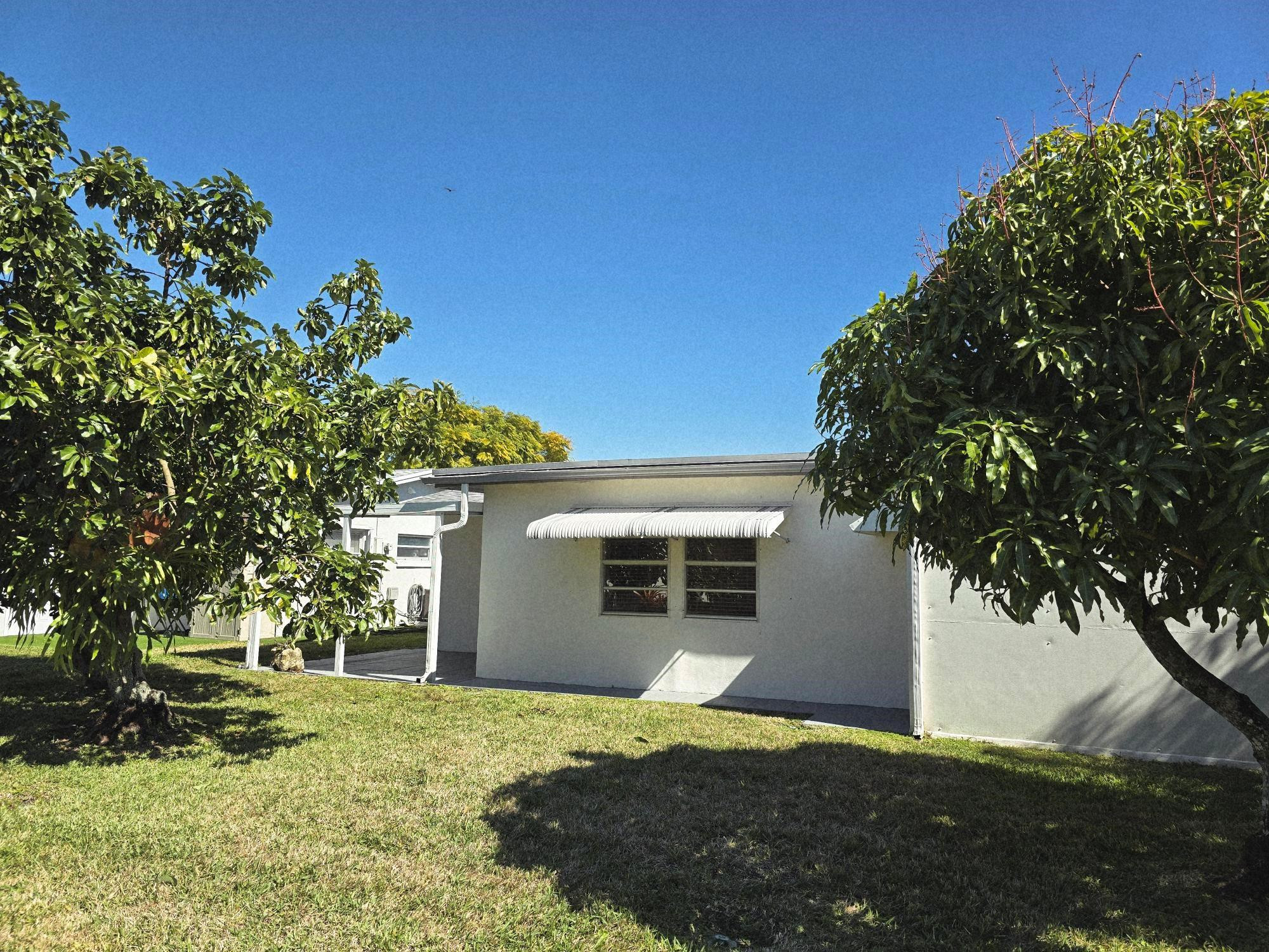MAINLANDS OF TAMARAC LAKE - Residential Lease