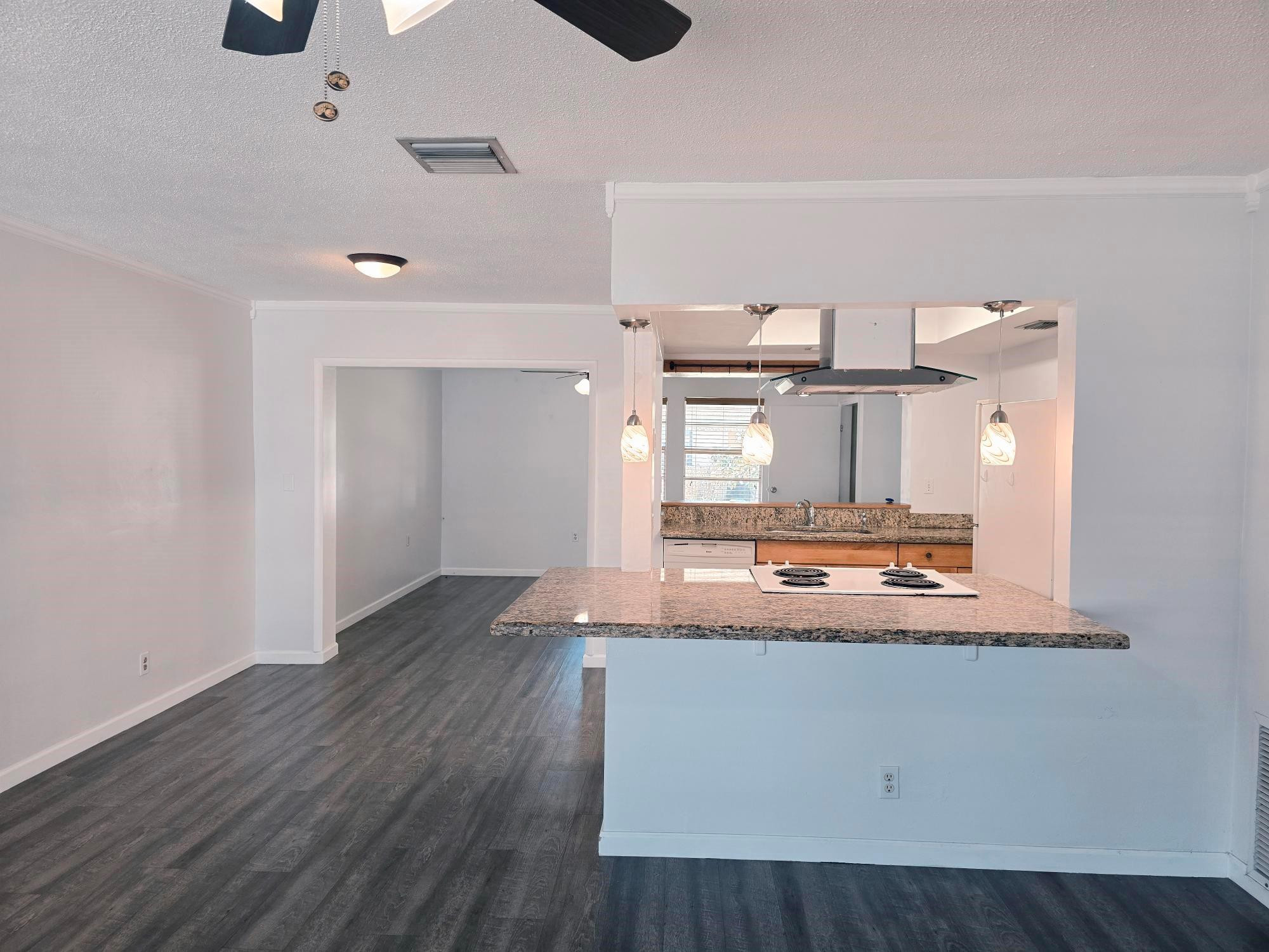 MAINLANDS OF TAMARAC LAKE - Residential Lease