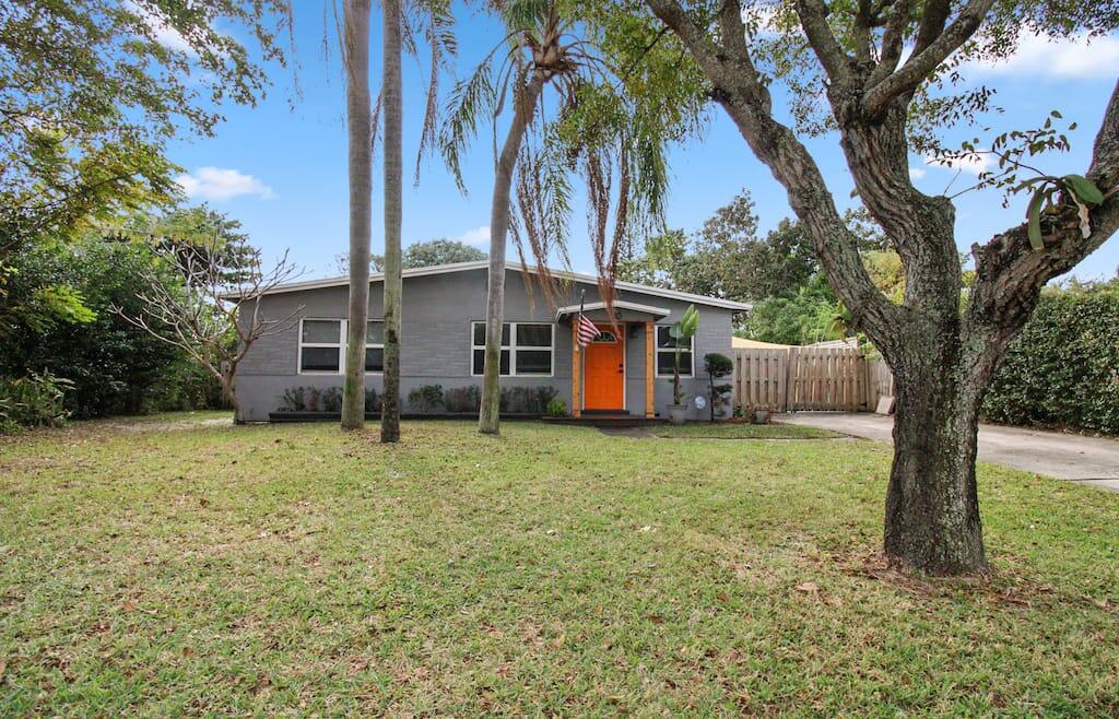 BOWERS PARK - Residential Lease