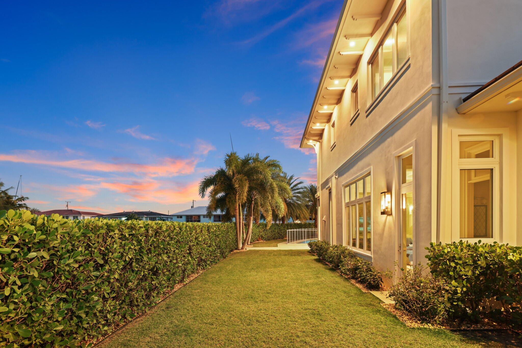 VENETIAN ISLES 1ST SEC - Residential
