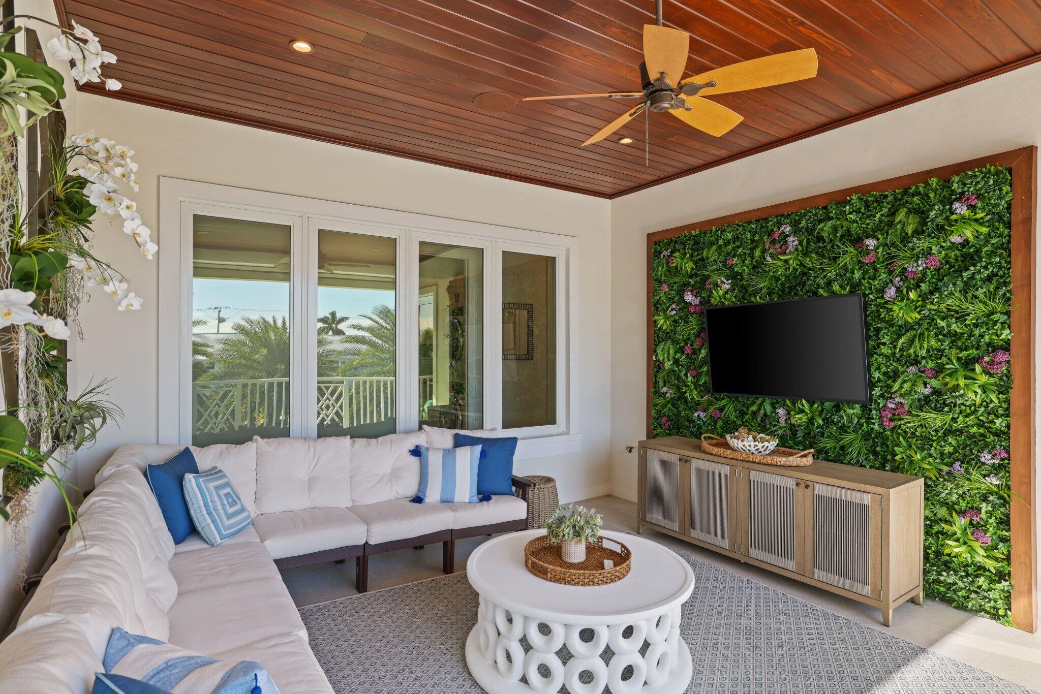 VENETIAN ISLES 1ST SEC - Residential