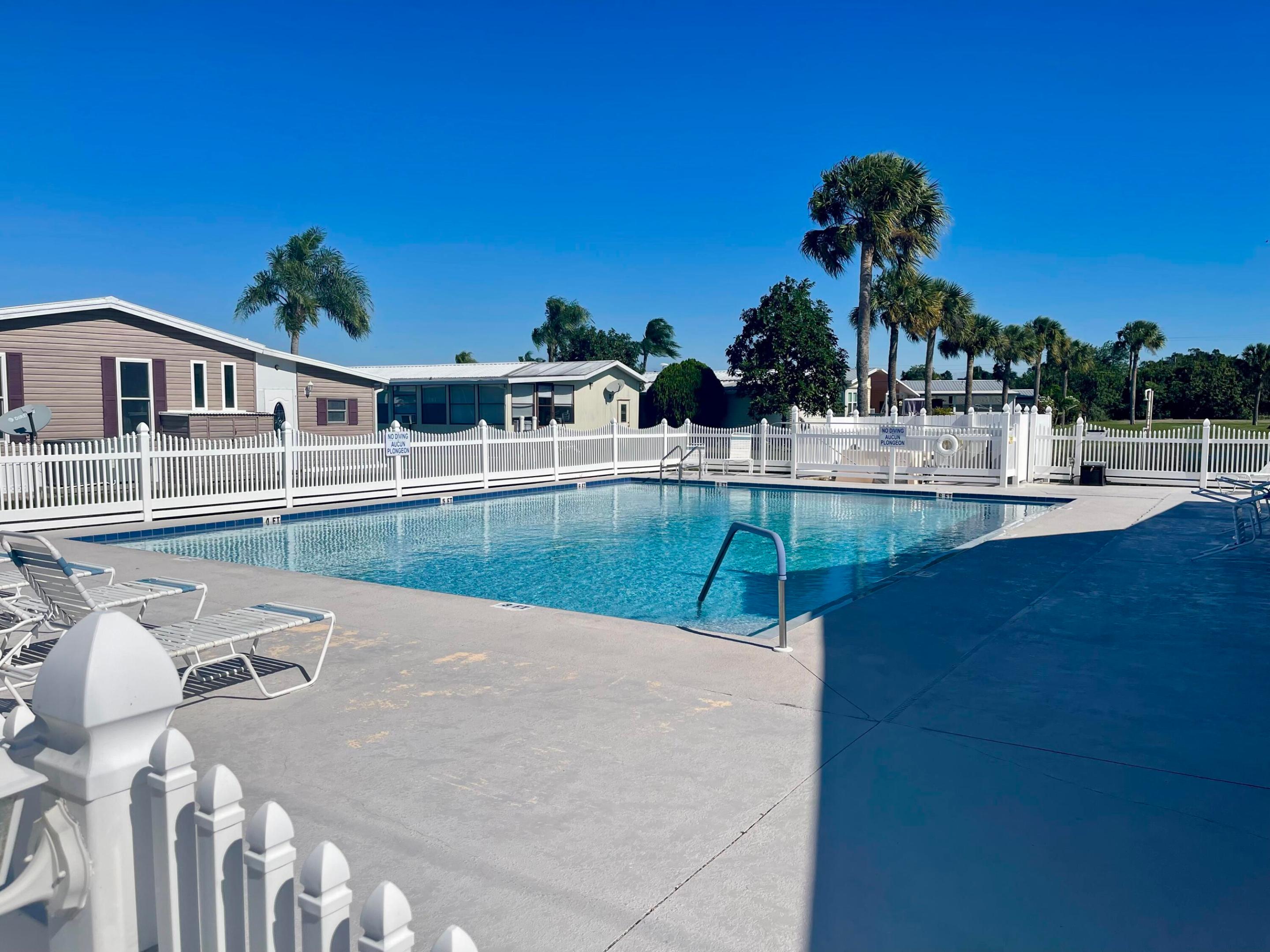OASIS VILLAGE - Residential