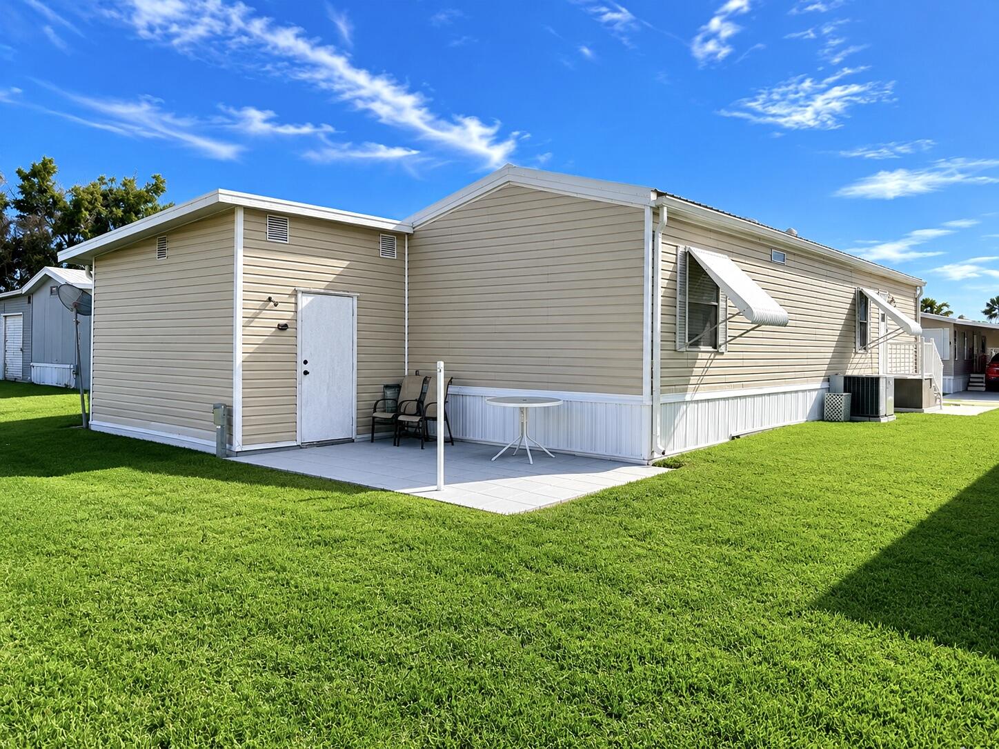 OASIS VILLAGE - Residential