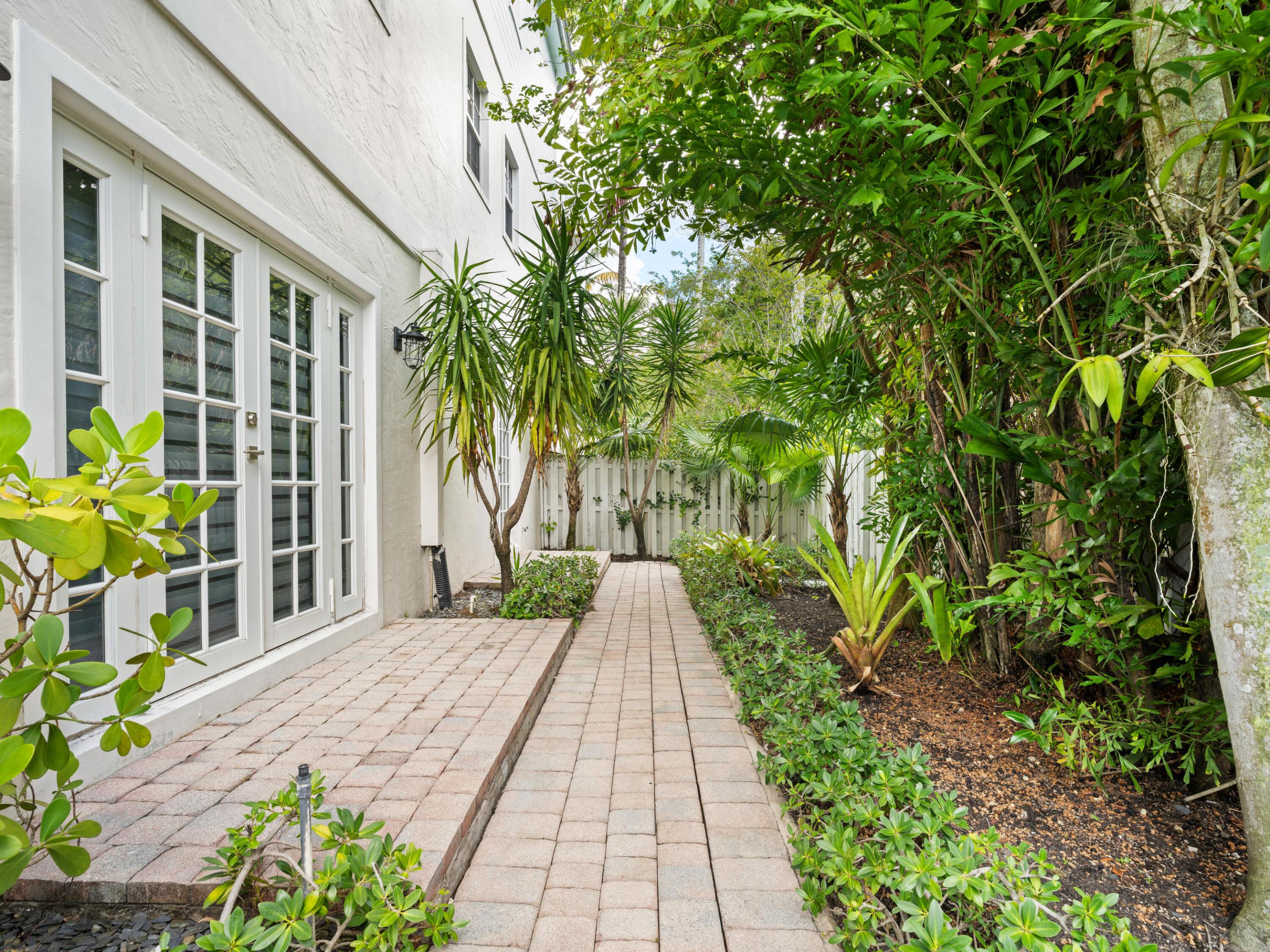 WAVERLY PLACE - Residential