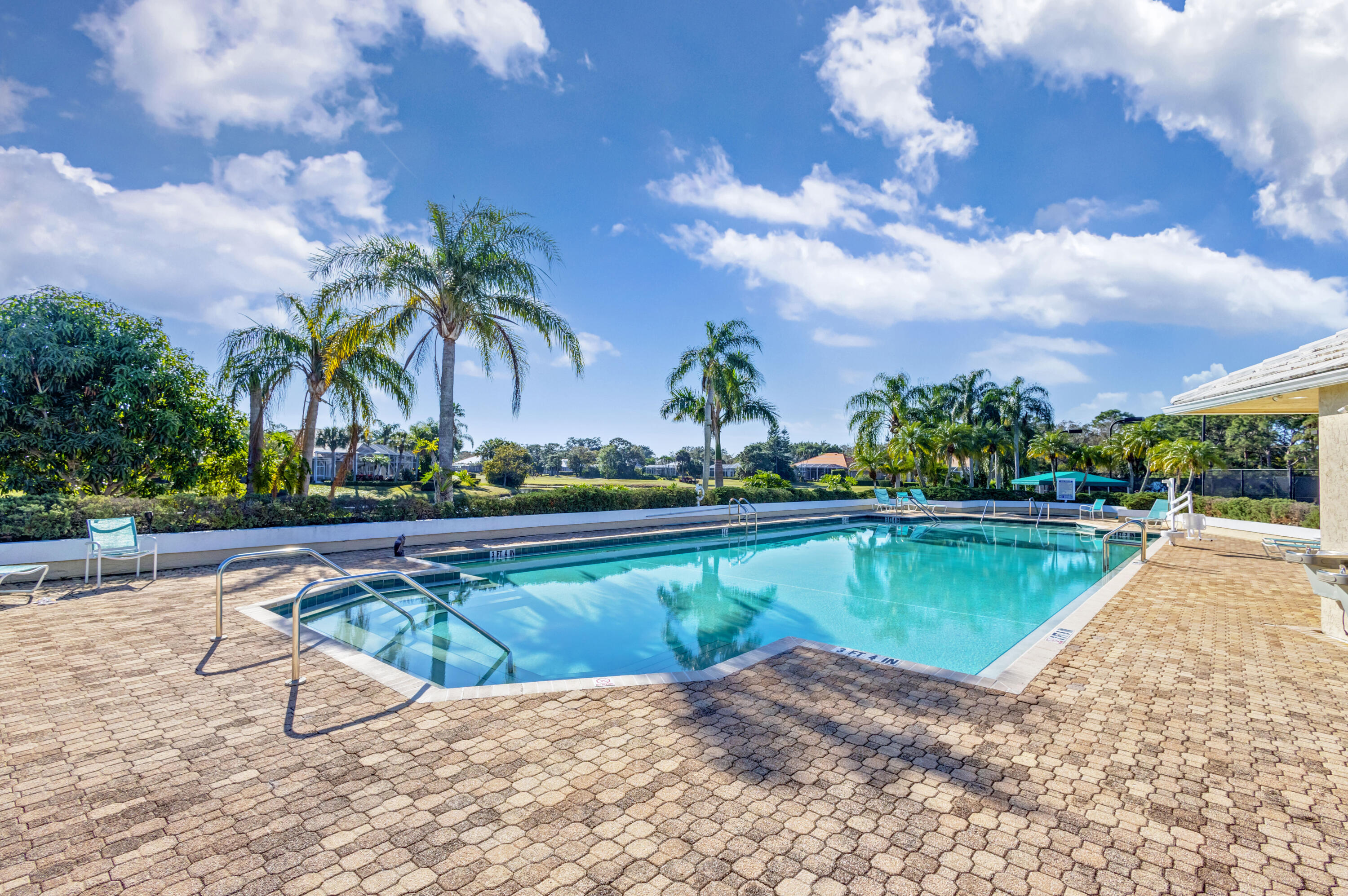 WILLOWBEND AT MARTIN DOWNS (AKA MARTIN DOWNS PARCE - Residential