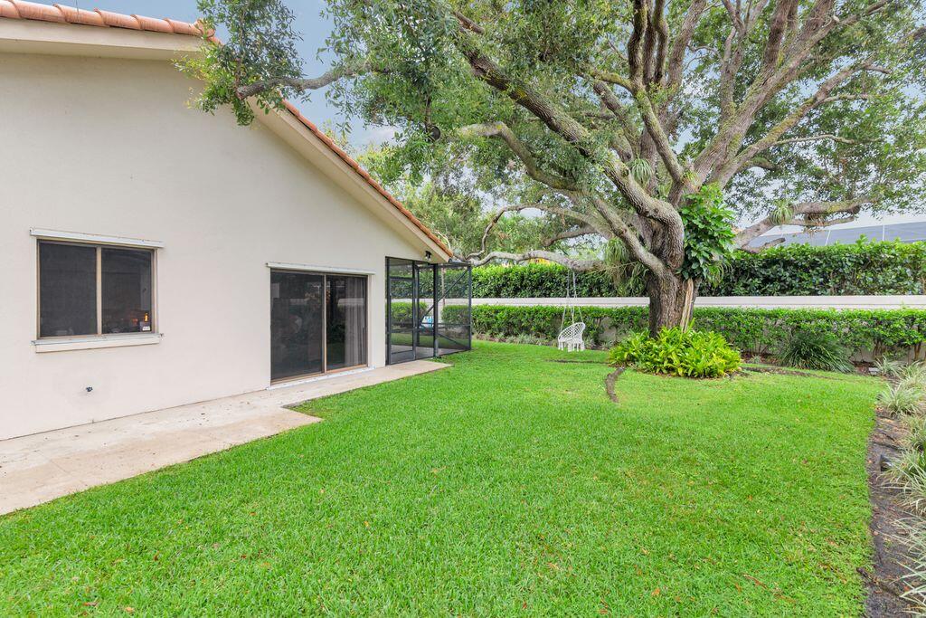 VILLAS OF BEAR LAKES ESTATES - Residential
