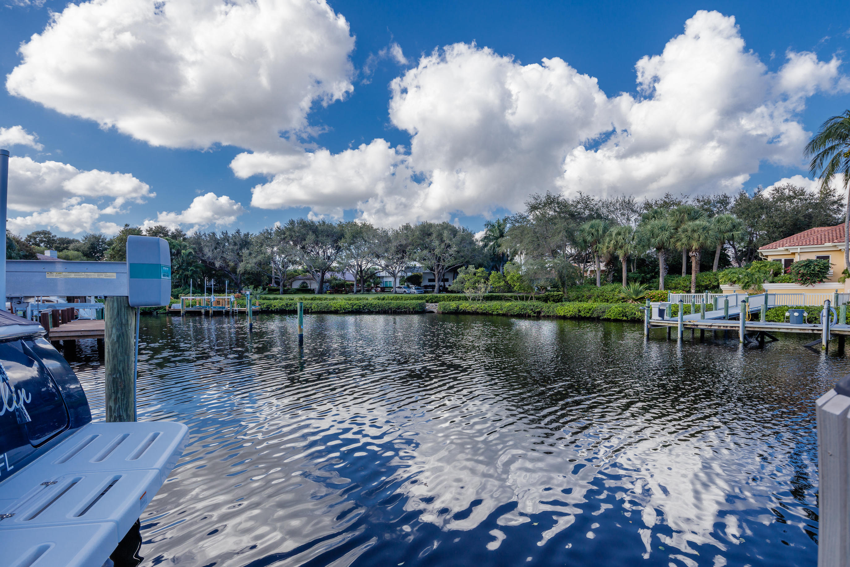 ADMIRALS COVE - Residential