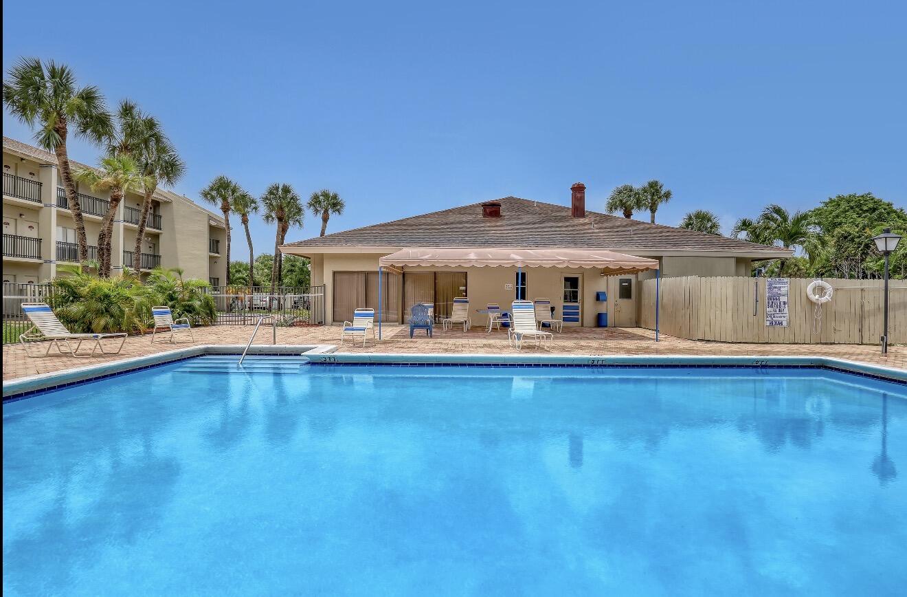 CROSS CREEK CONDO - Residential
