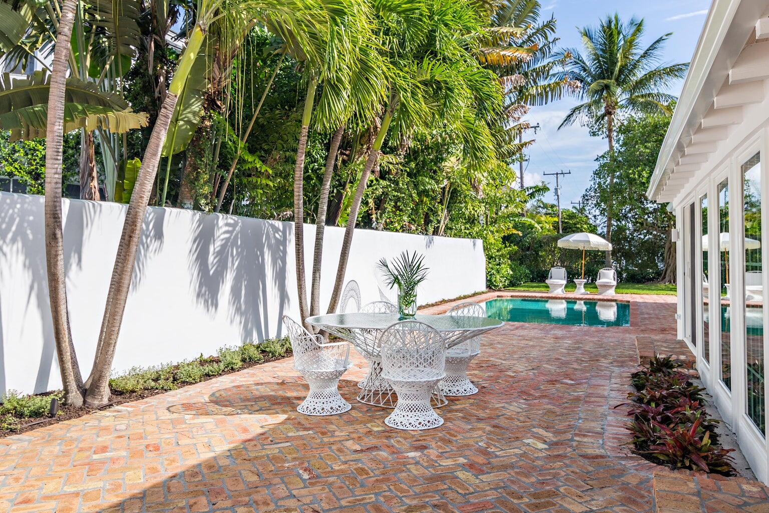 BURNUP AND SIMS ESTATES - Residential