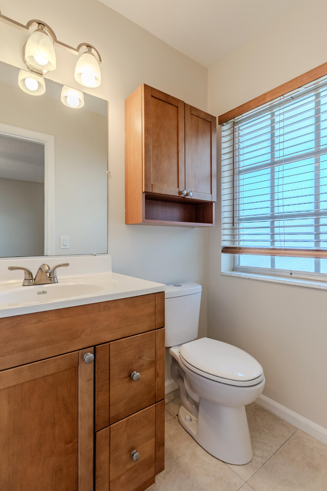 IMPERIAL POINT COLONNADES CONDO - Residential