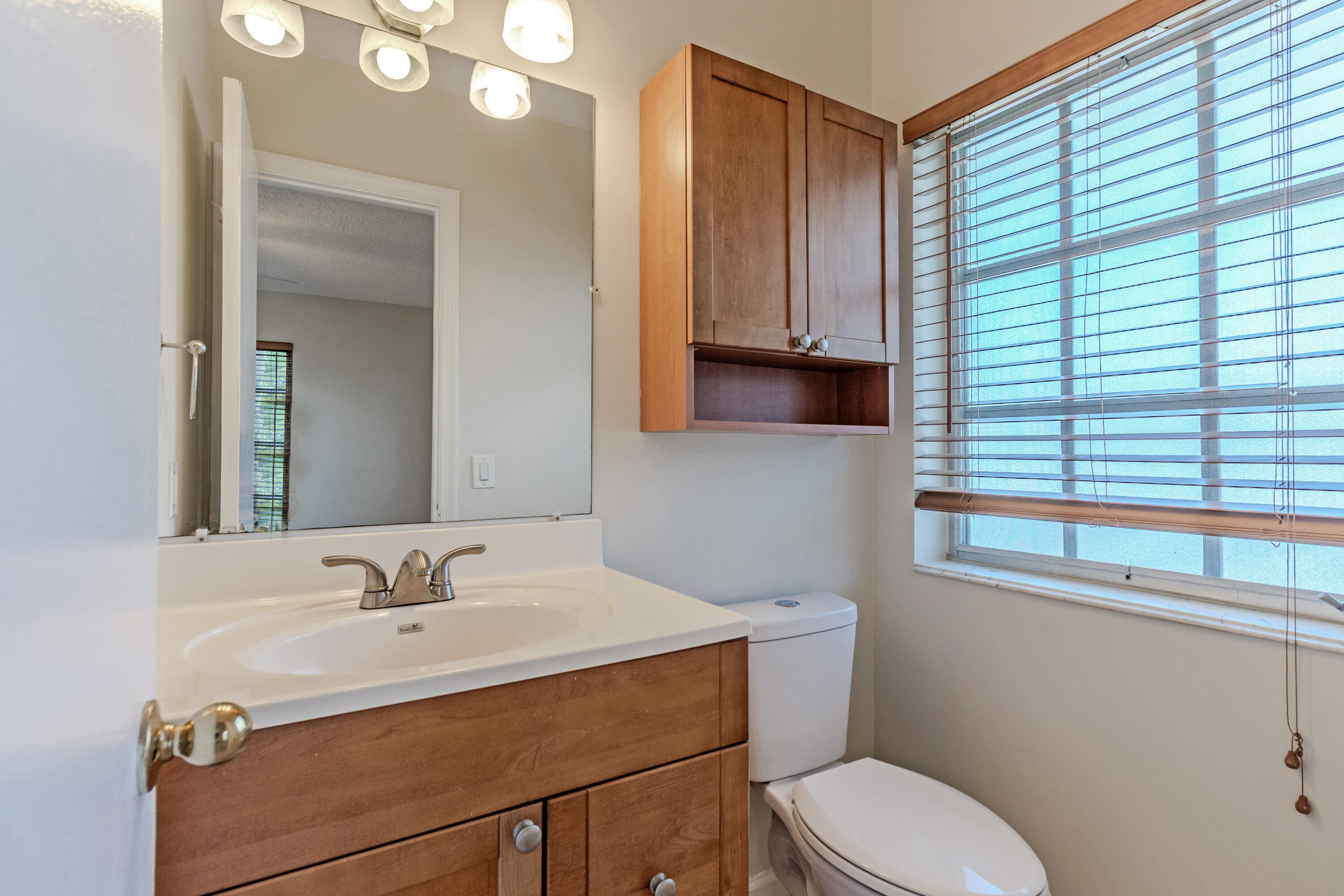 IMPERIAL POINT COLONNADES CONDO - Residential