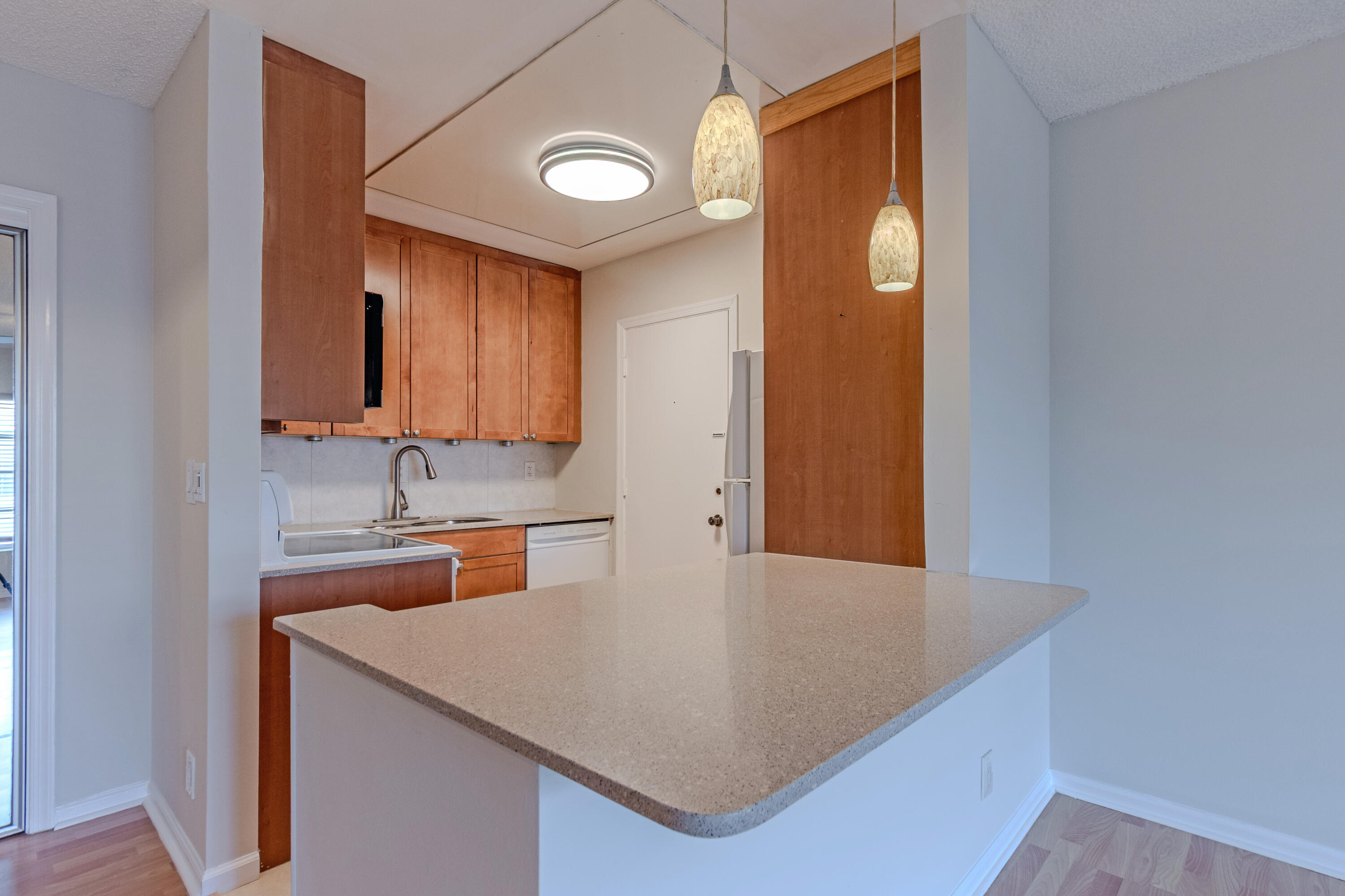 IMPERIAL POINT COLONNADES CONDO - Residential