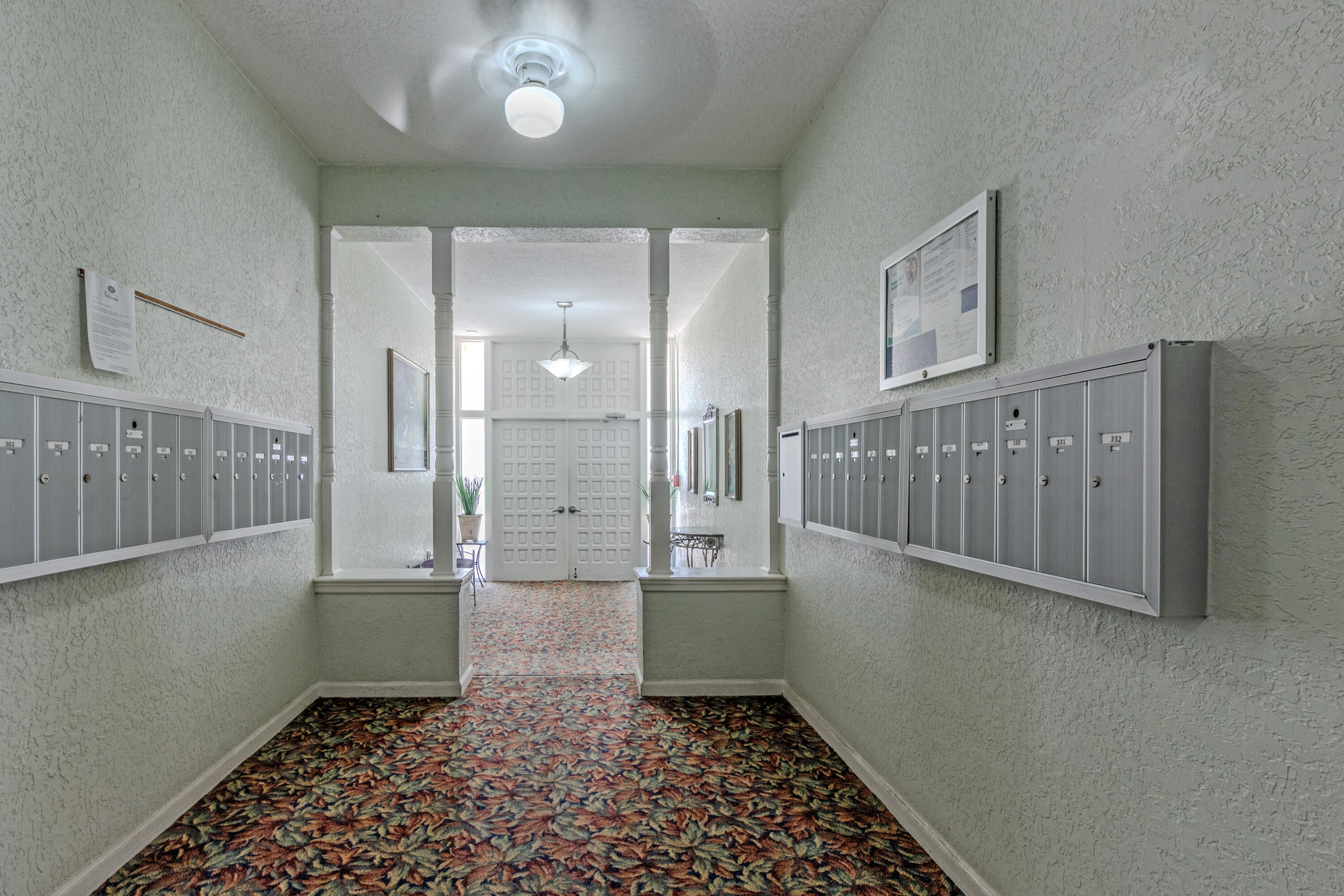 IMPERIAL POINT COLONNADES CONDO - Residential