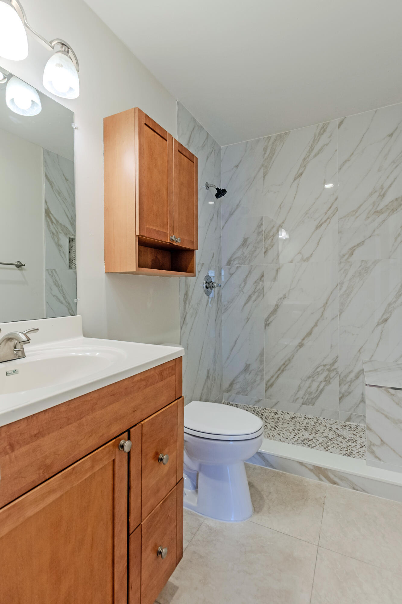 IMPERIAL POINT COLONNADES CONDO - Residential