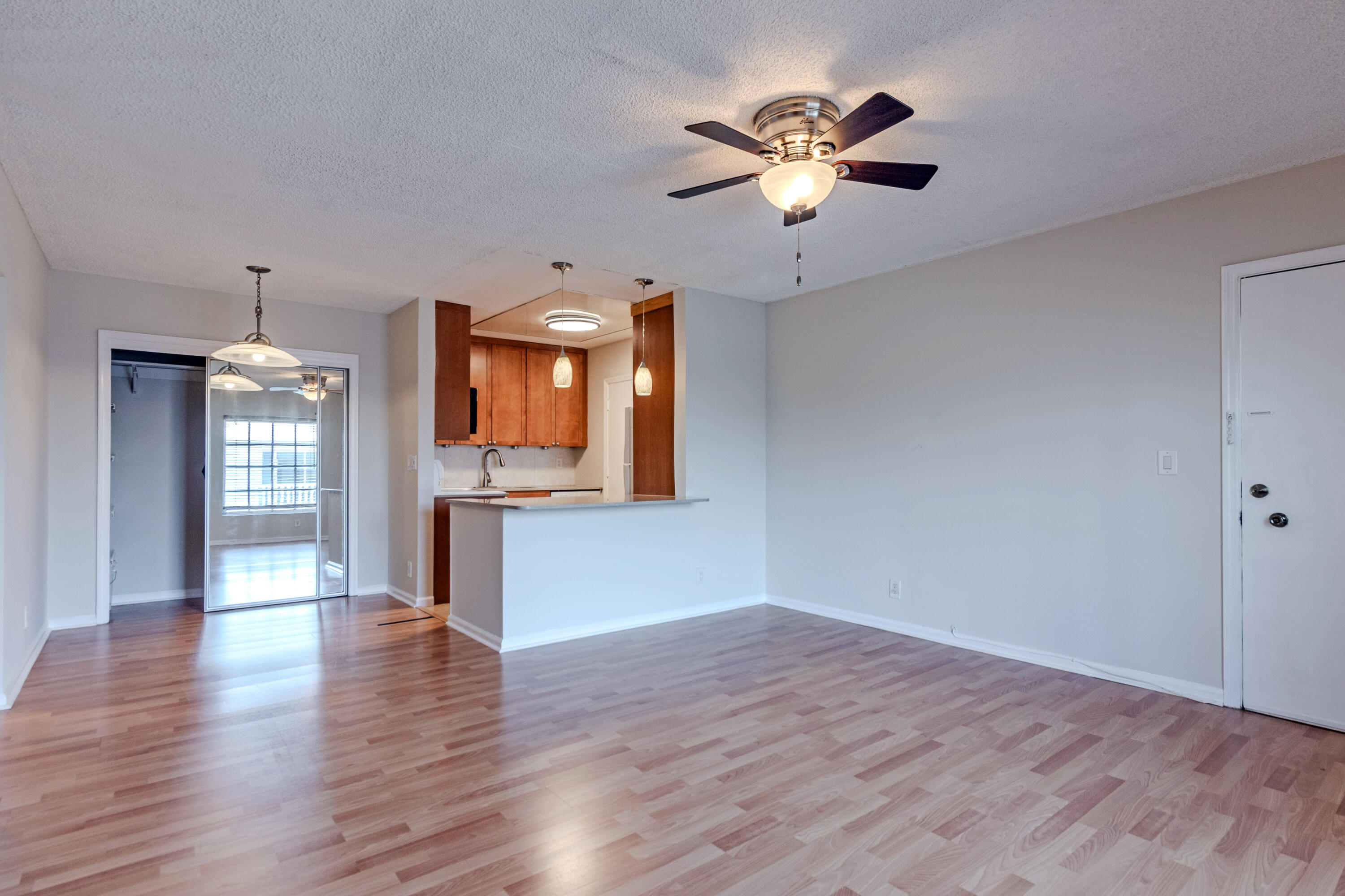 IMPERIAL POINT COLONNADES CONDO - Residential