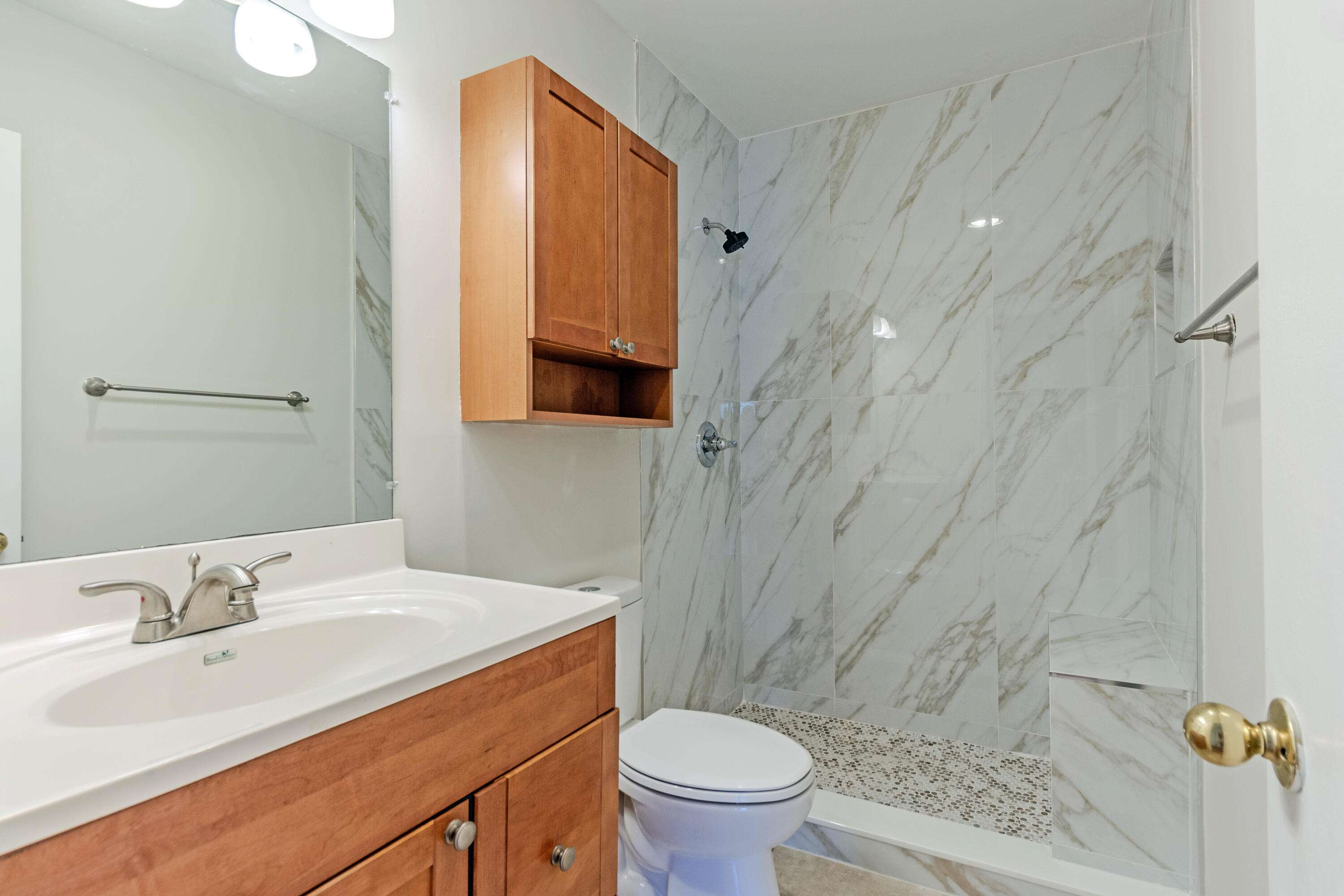 IMPERIAL POINT COLONNADES CONDO - Residential