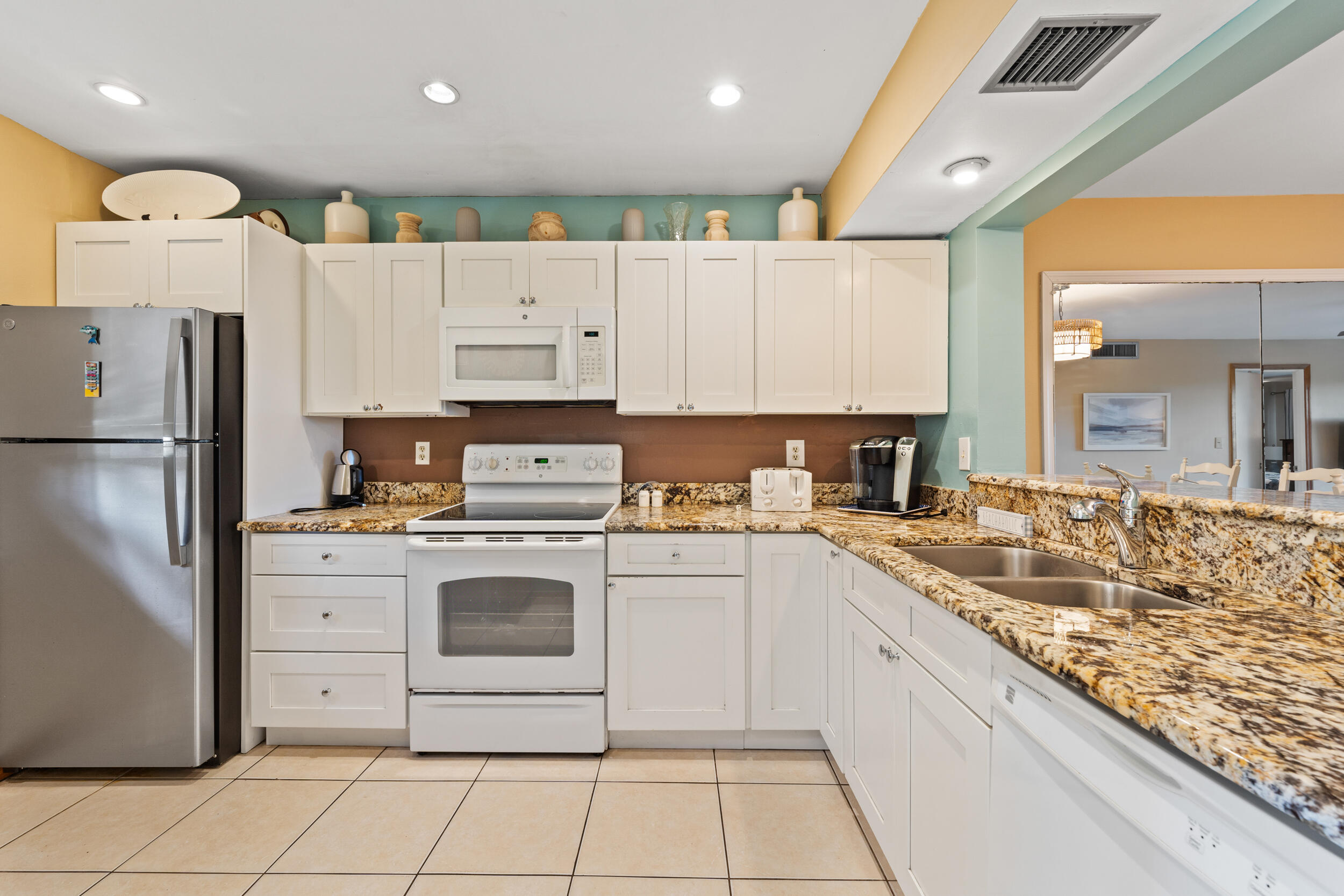SAND DOLLAR VILLAS CONDOMINIUM C - Residential