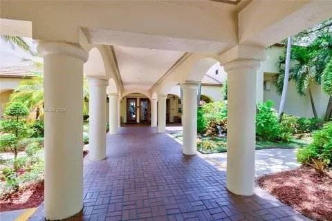 Sabal Palm - Residential