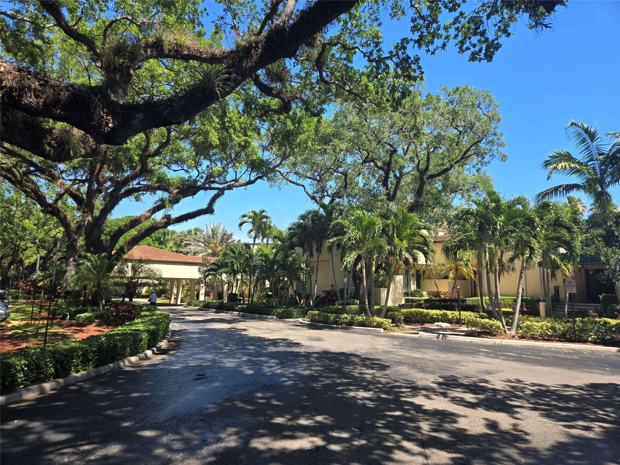 Sabal Palm - Residential