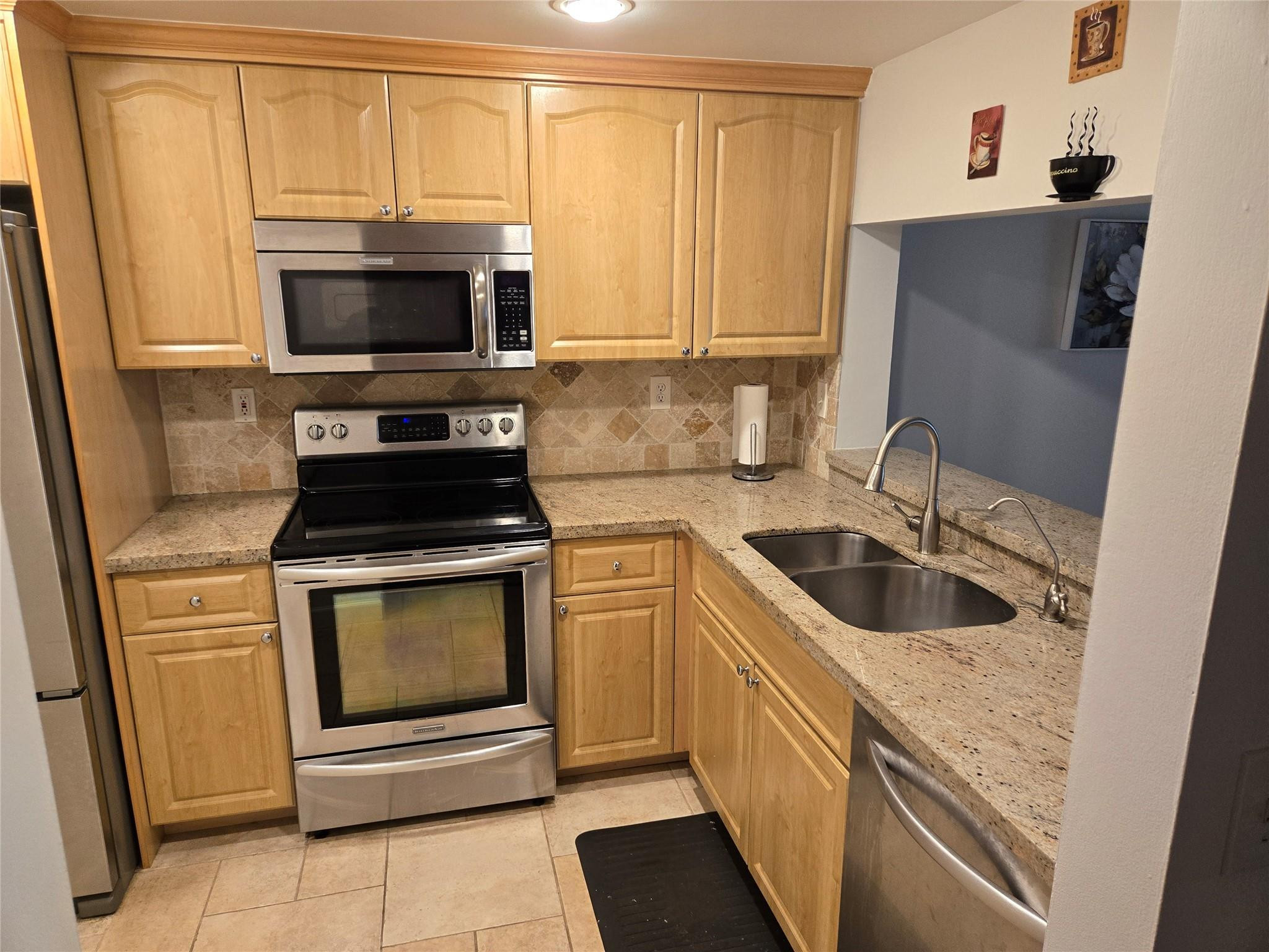 Sabal Palm - Residential