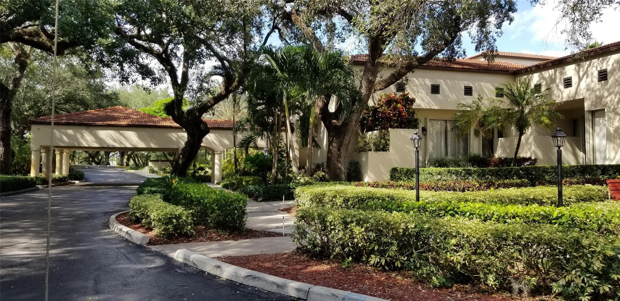 Sabal Palm - Residential