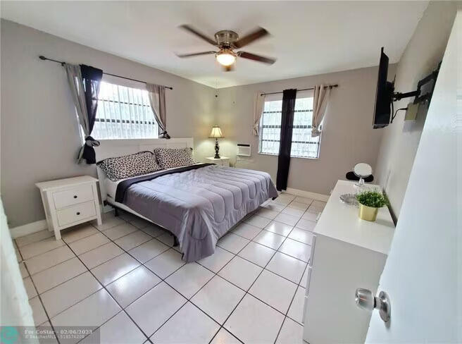 Charming 2BR/1BA rental in Fort Lauderdale!   This cozy and updated unit features tile flooring, washer/dryer, air conditioning, and a spacious yard/patio area. Conveniently located just minutes from Downtown Fort Lauderdale, Las Olas, the beach, Wilton Manors, shopping, dining, and nightlife. Enjoy easy access to parks, museums, and all the best South Florida has to offer. Perfect for anyone looking for comfort, convenience, and a great location!