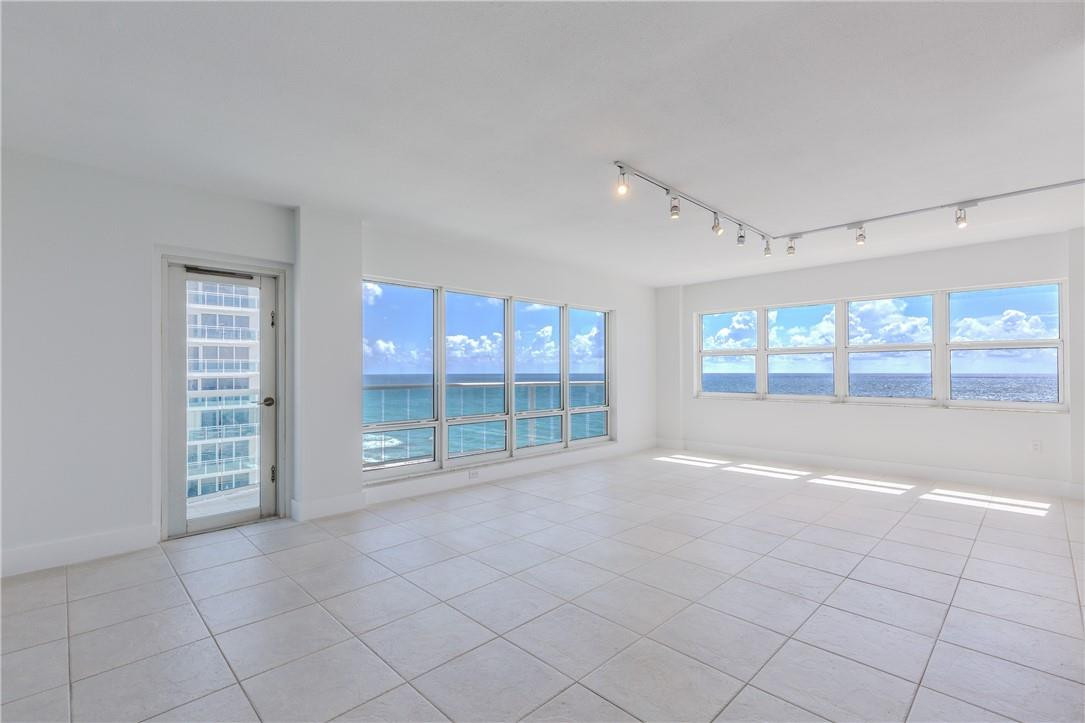 SOUTHPOINT - Residential