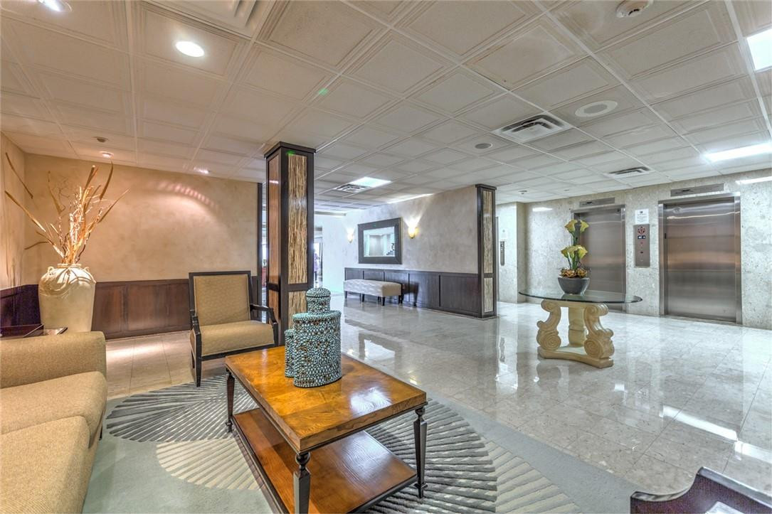 SOUTHPOINT - Residential