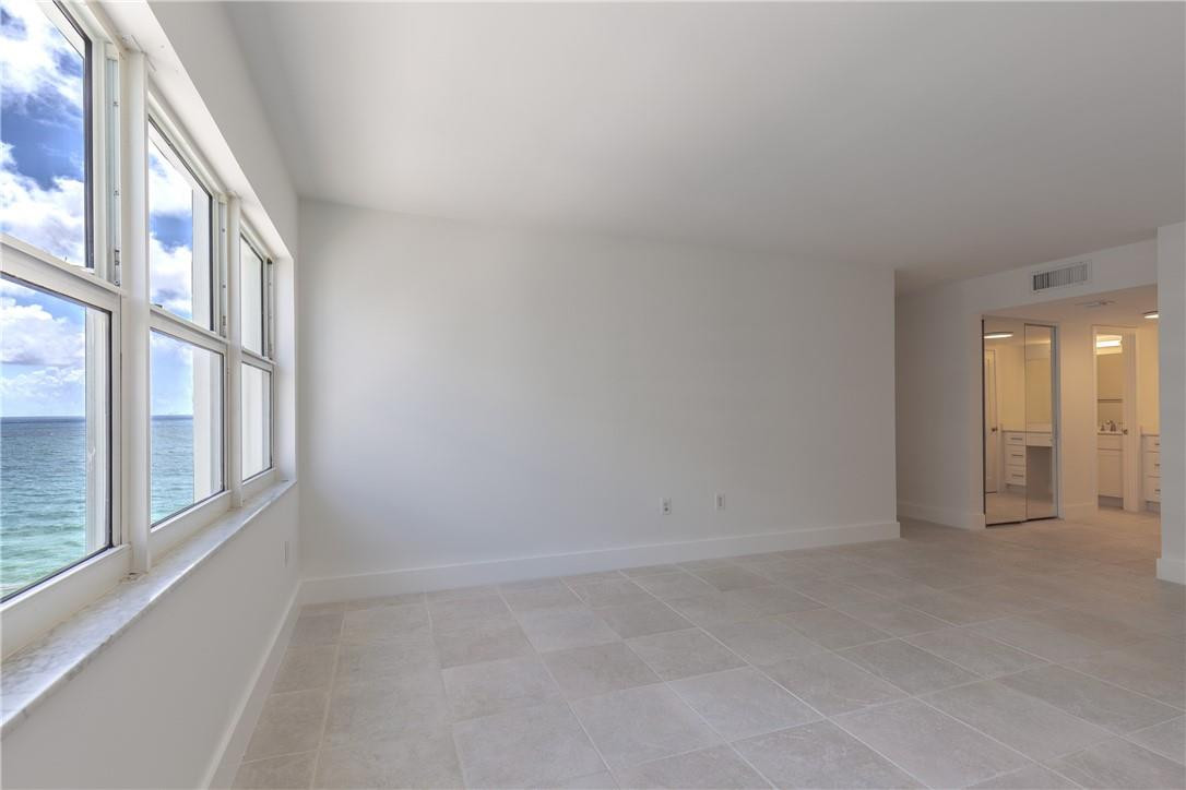 SOUTHPOINT - Residential