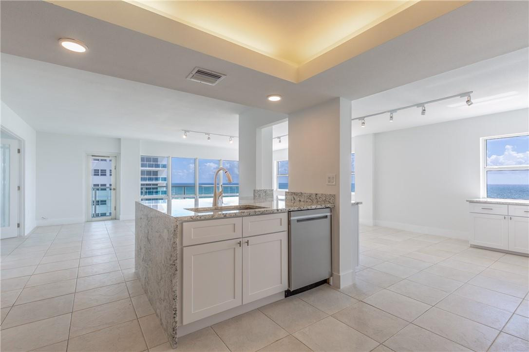 SOUTHPOINT - Residential