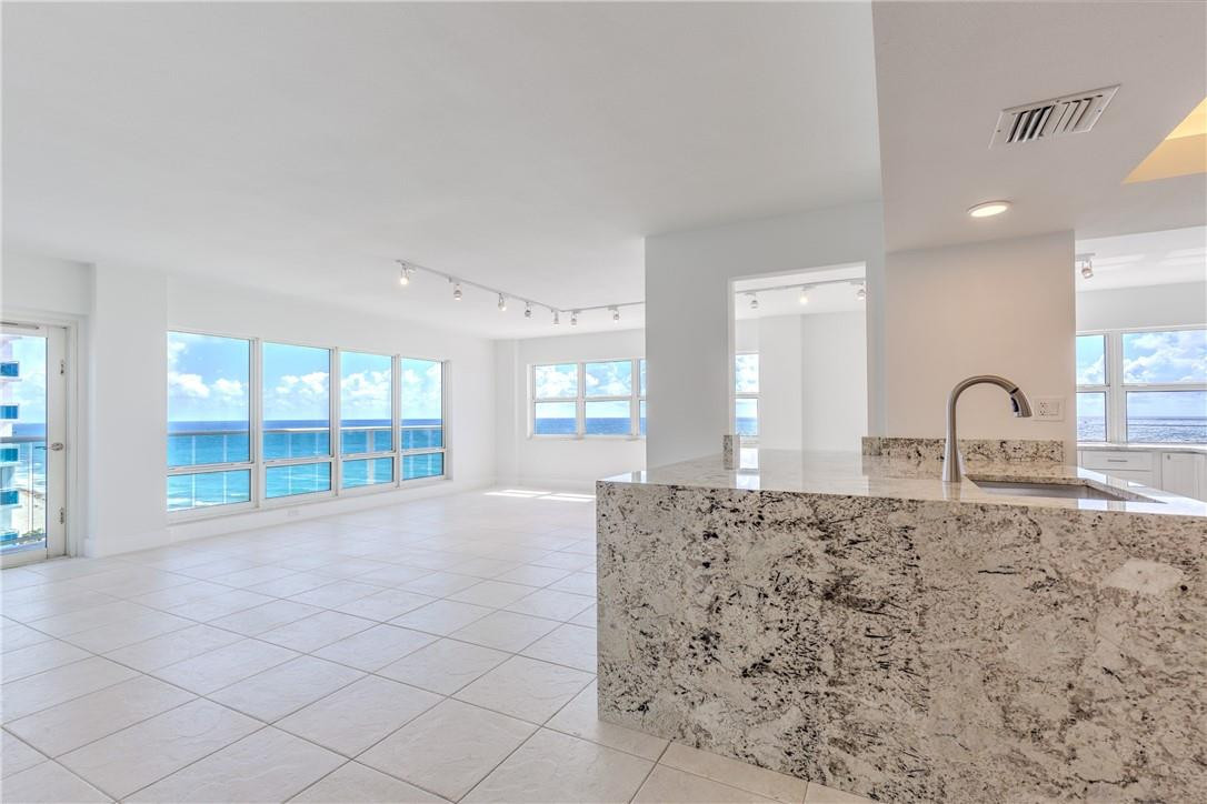 SOUTHPOINT - Residential