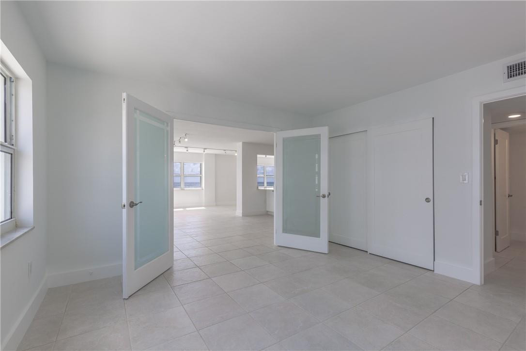 SOUTHPOINT - Residential