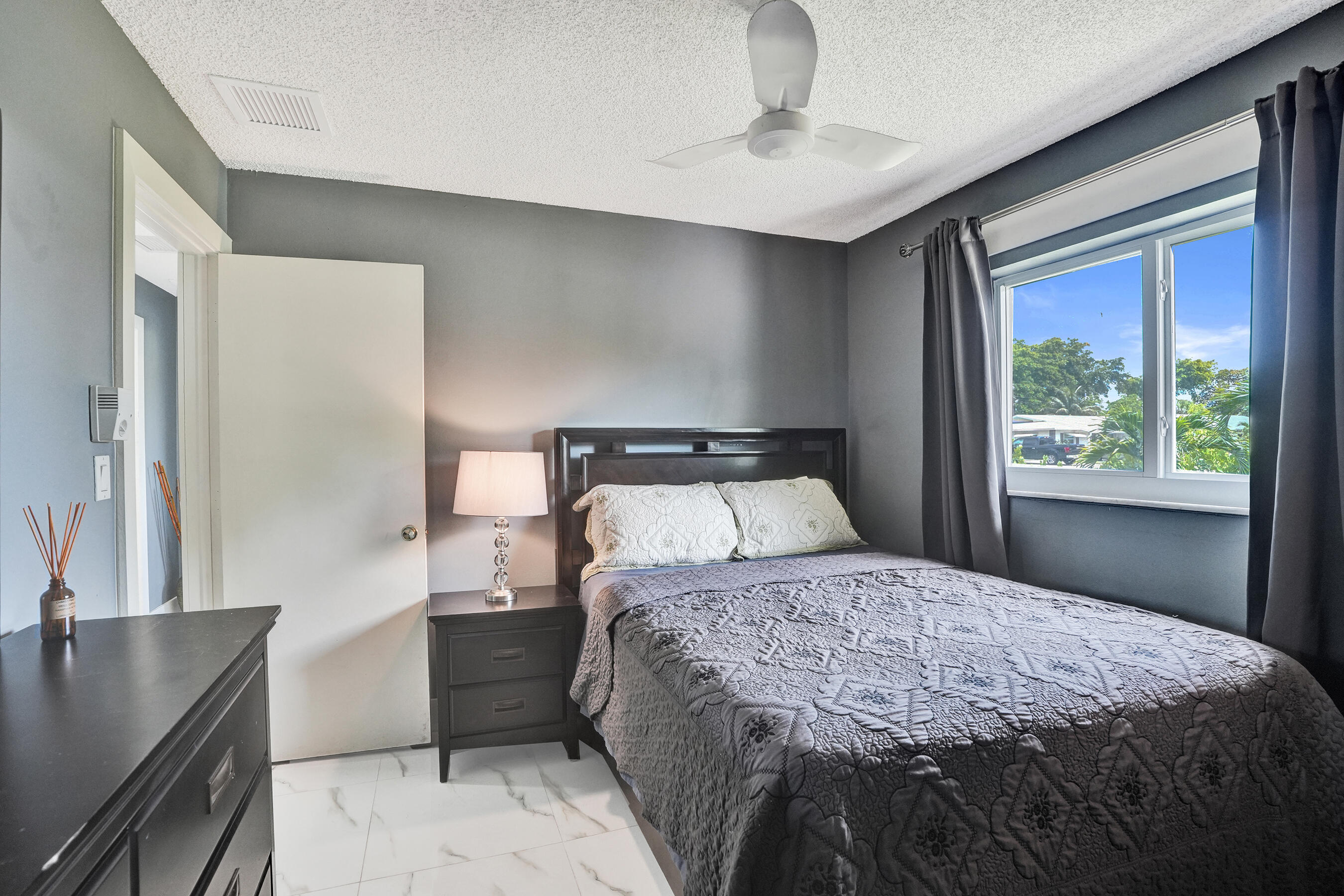 FAIRLAWN 1ST ADD - Residential