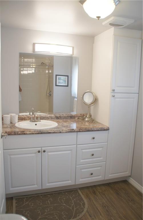 Ravenswood Estates & Mari - Residential