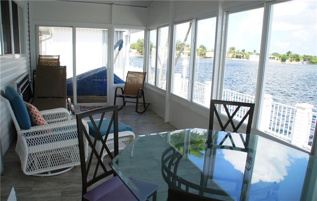 Ravenswood Estates & Mari - Residential