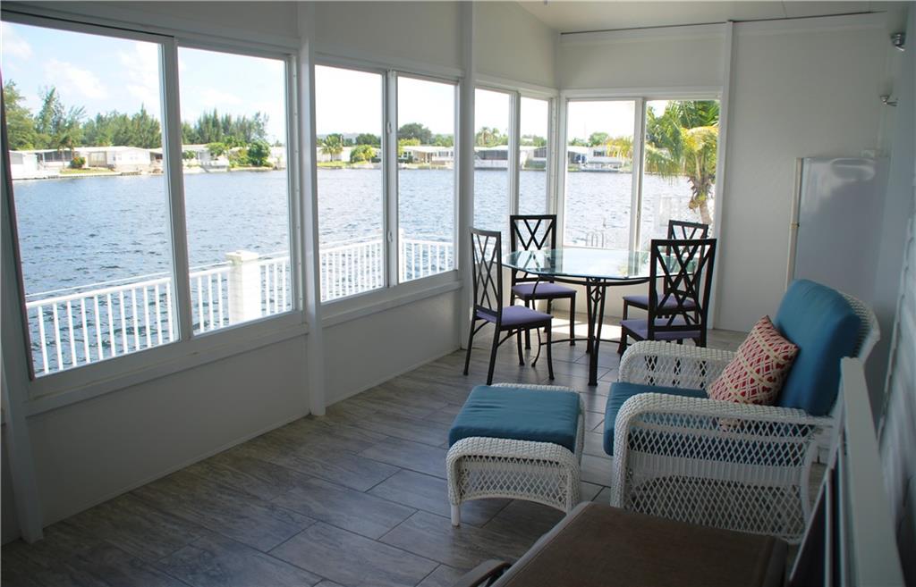Ravenswood Estates & Mari - Residential