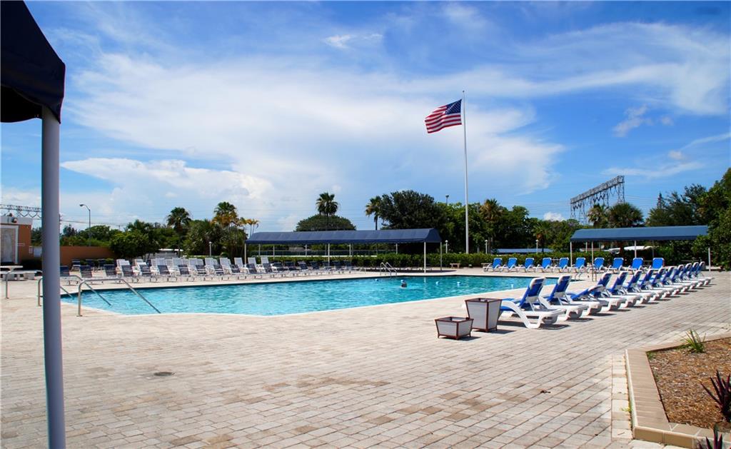 Ravenswood Estates & Mari - Residential