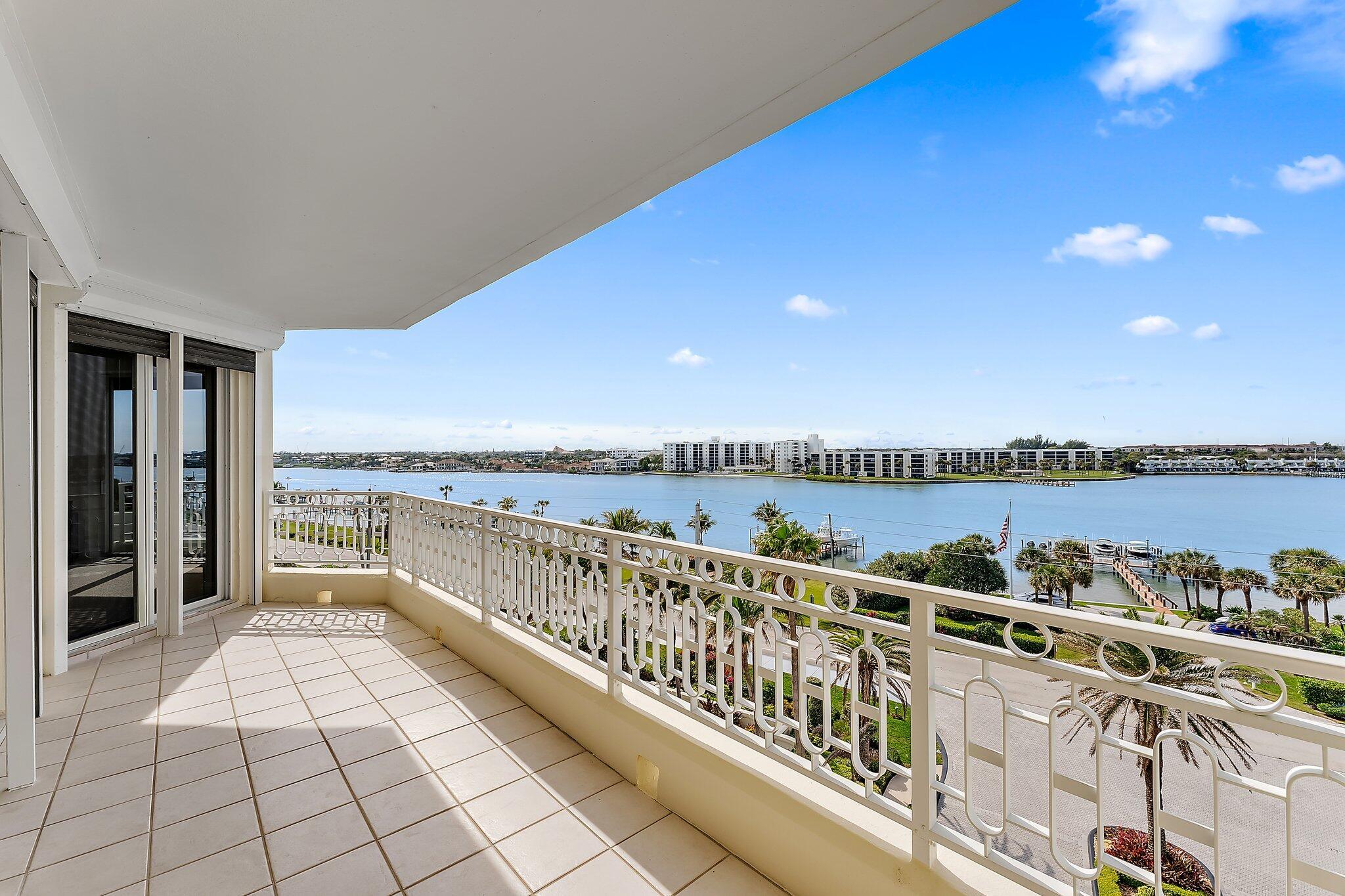 CLARIDGE JUPITER ISLAND CONDO - Residential
