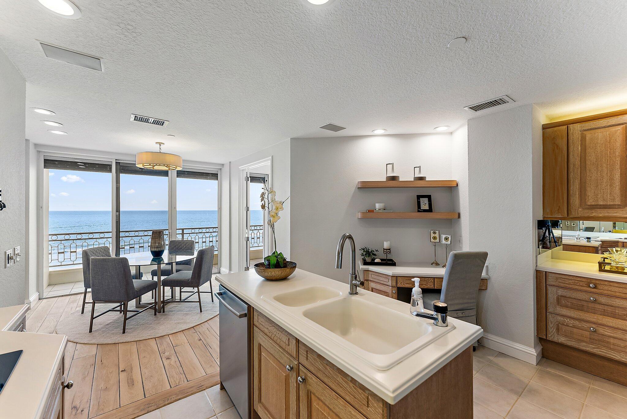 CLARIDGE JUPITER ISLAND CONDO - Residential