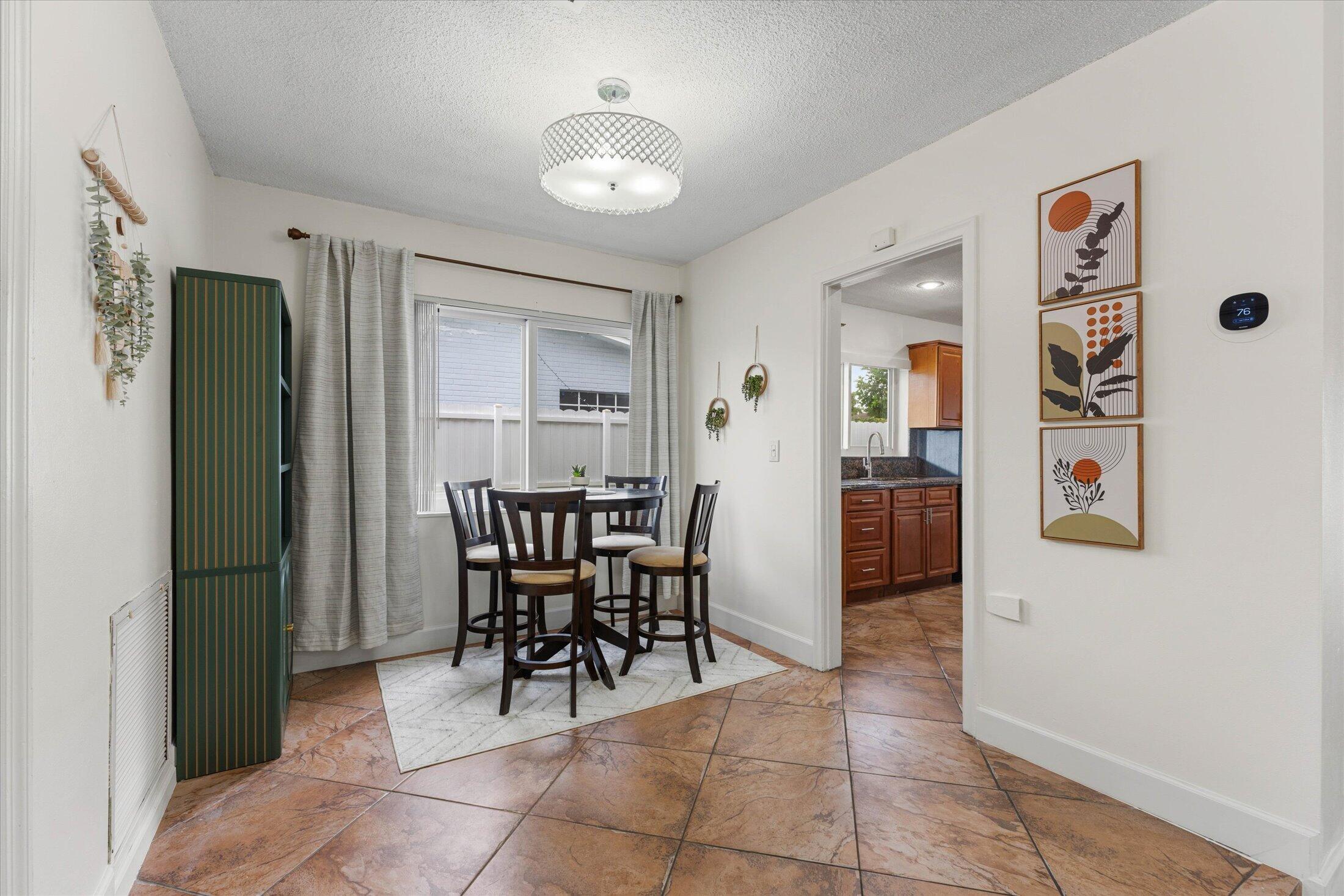KIMBERLY VILLAGE SEC TWO - Residential Lease