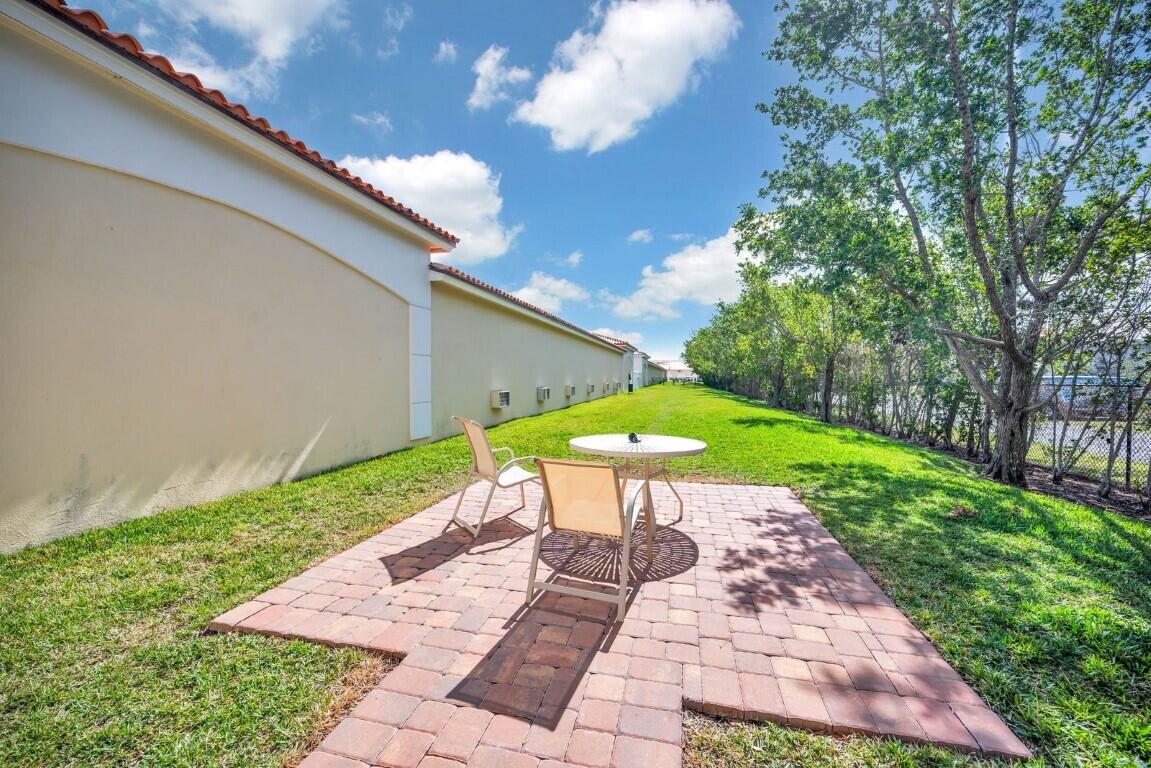HARBOUR ISLE AT HUTCHINSON ISLAND WEST - Residential Lease