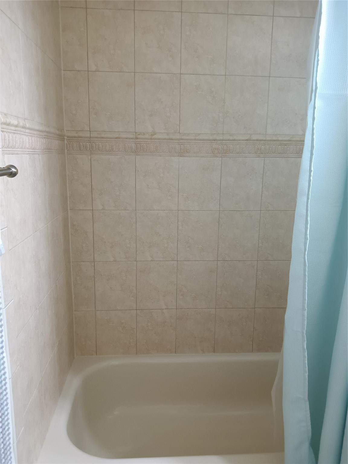 GULFSTREAM CONDO OF LAS OLAS - Residential Lease