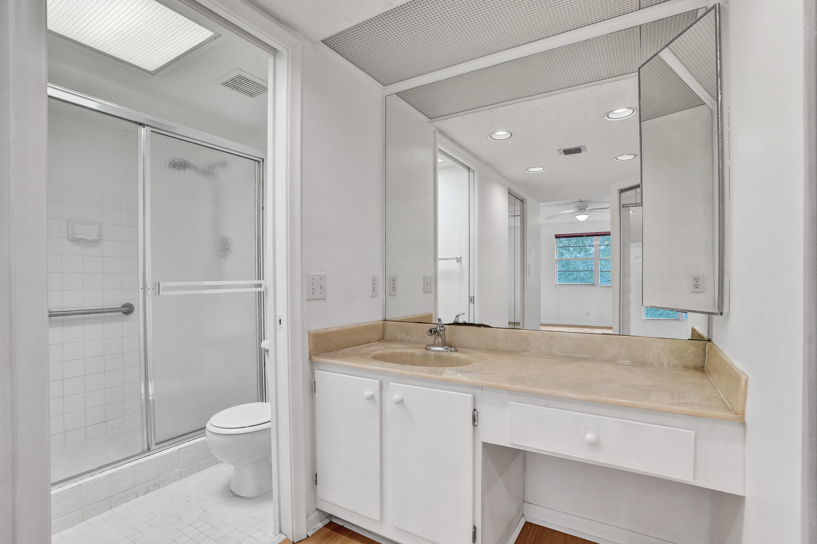 CAYMAN VILLAGE A CONDO - Residential Lease