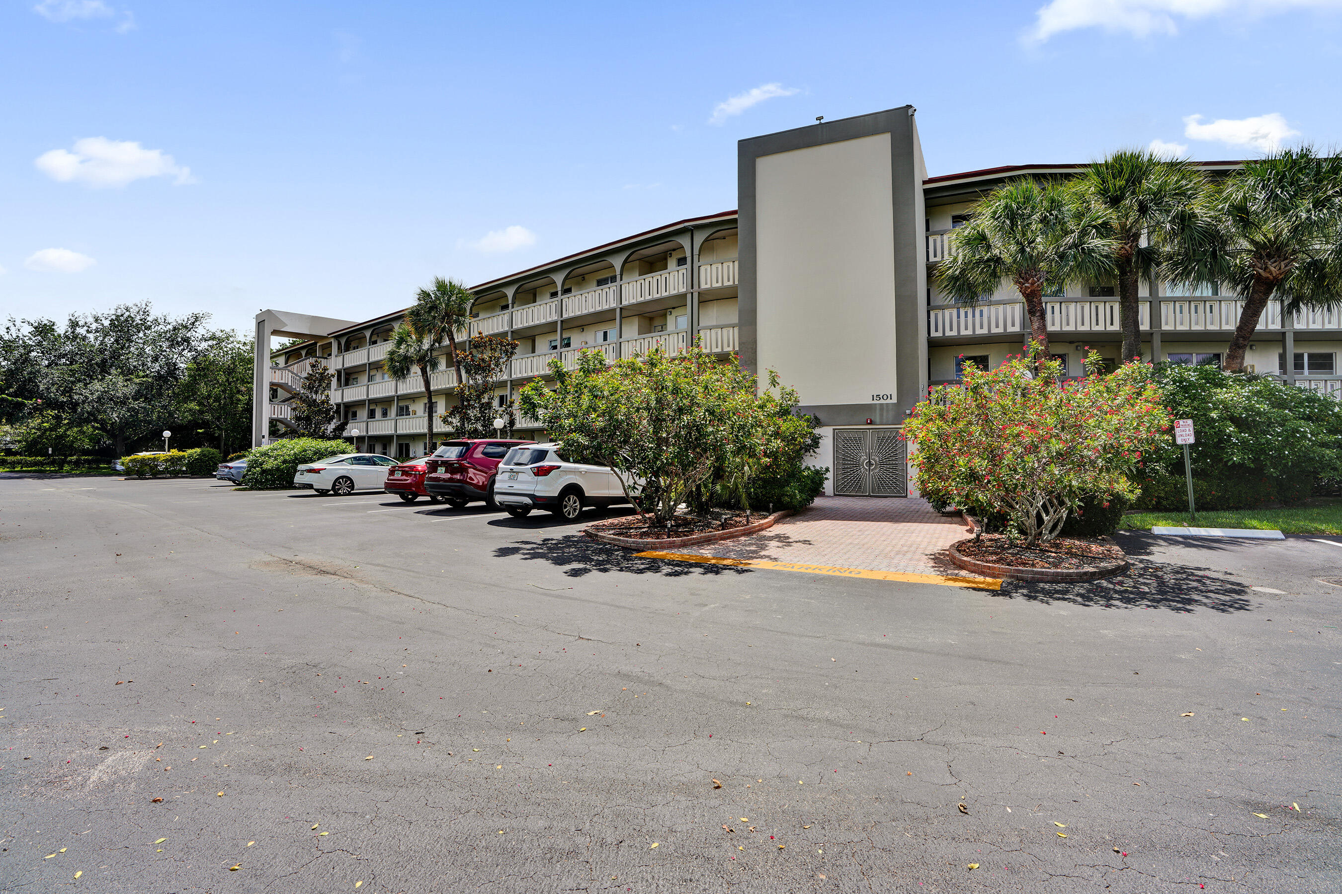 CAYMAN VILLAGE A CONDO - Residential Lease