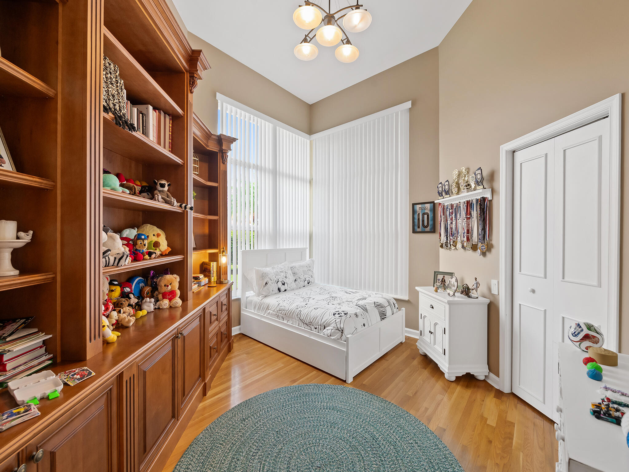 TEQUESTA LAKES - COUNTRY ISLES - Residential