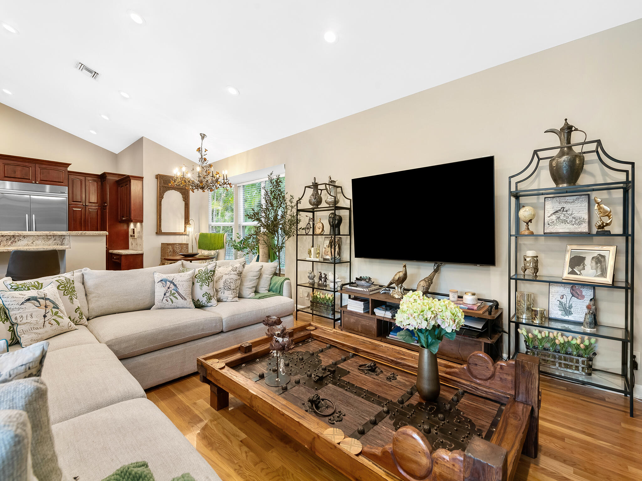 TEQUESTA LAKES - COUNTRY ISLES - Residential
