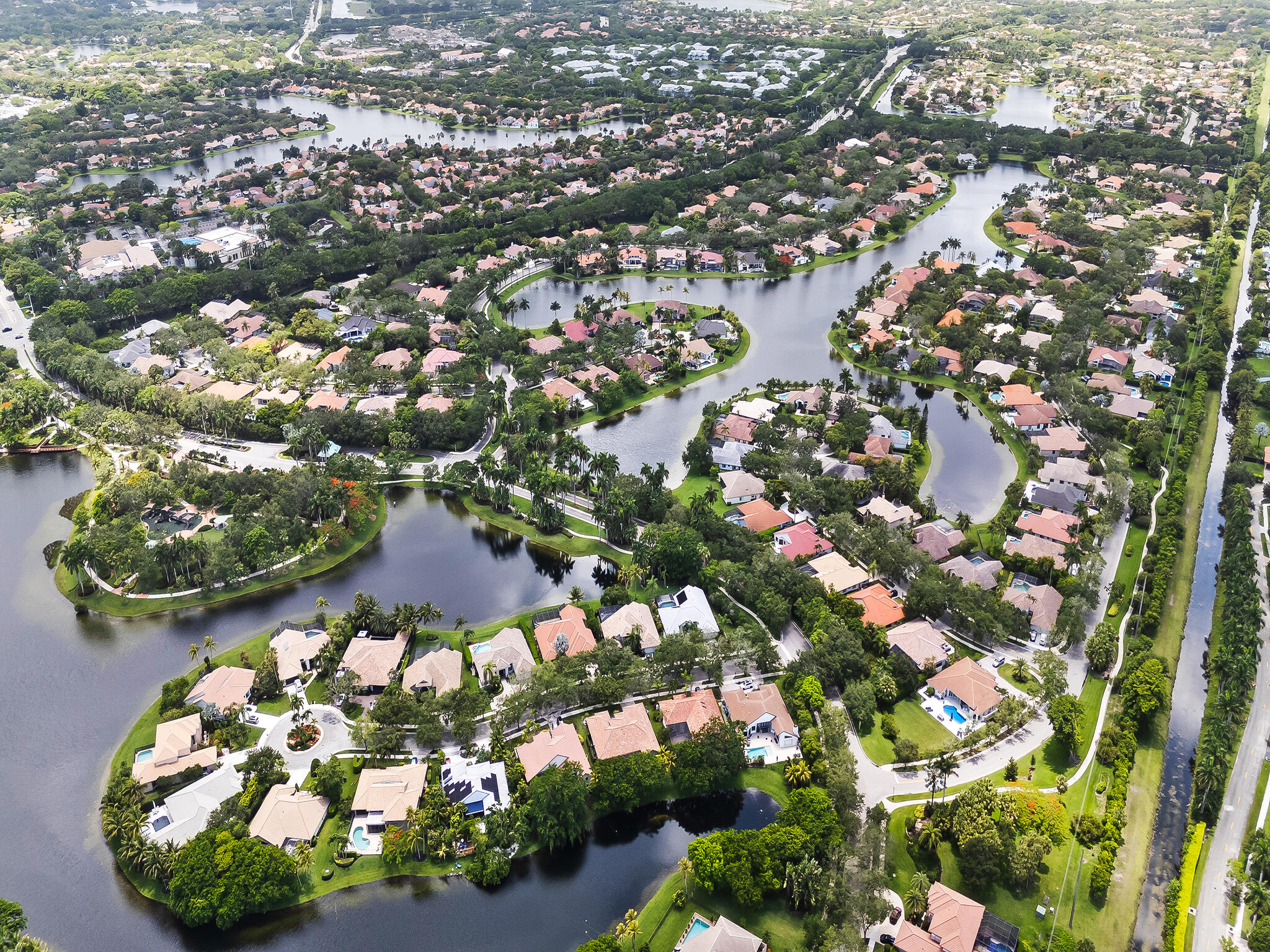 TEQUESTA LAKES - COUNTRY ISLES - Residential
