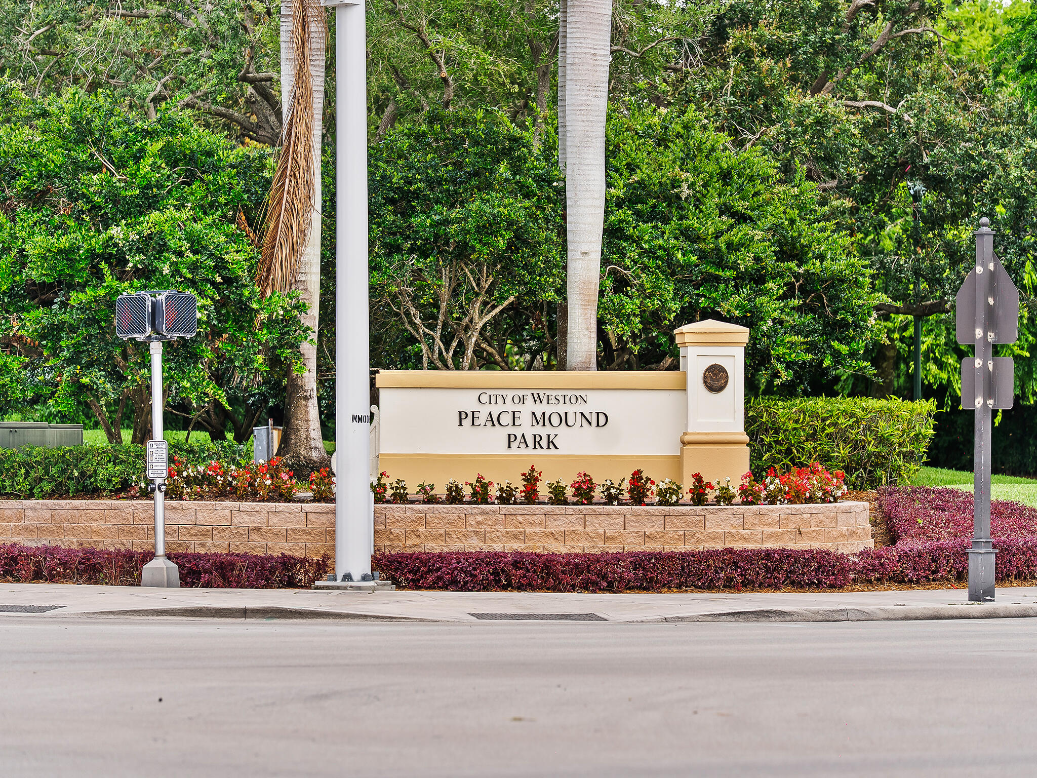 TEQUESTA LAKES - COUNTRY ISLES - Residential