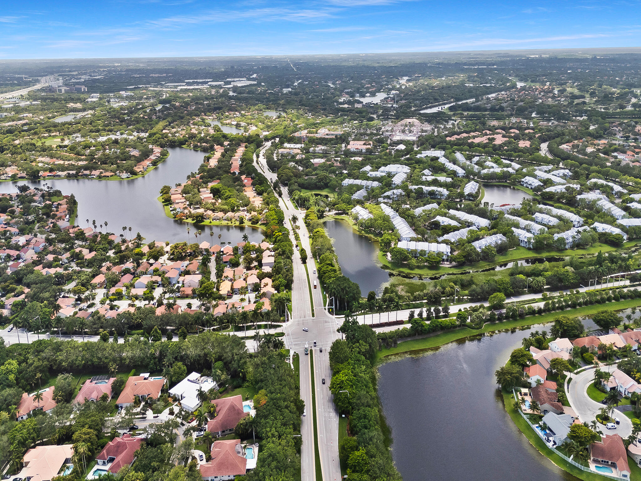 TEQUESTA LAKES - COUNTRY ISLES - Residential