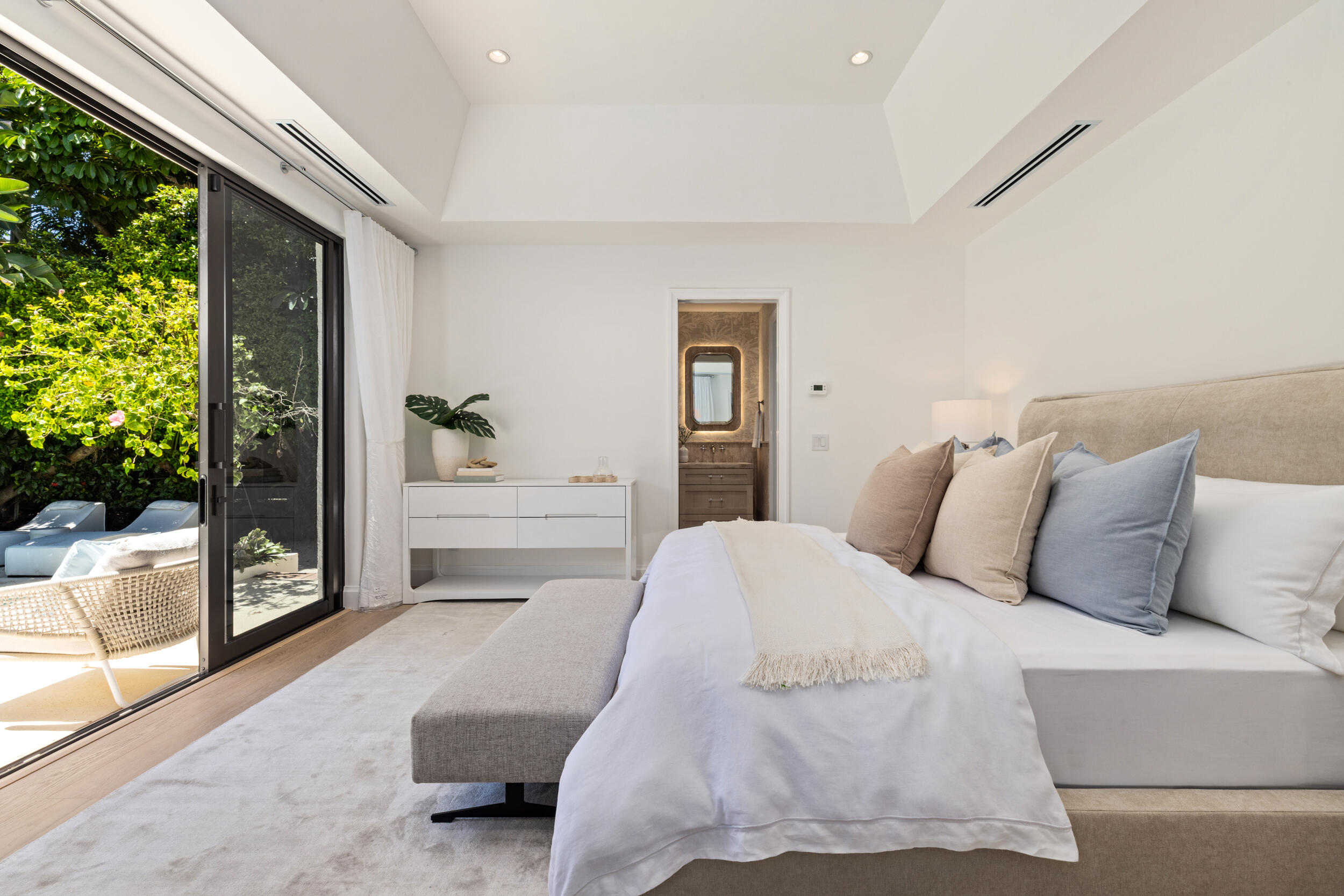 OCEAN PARK H W ROBBINS - Residential Lease